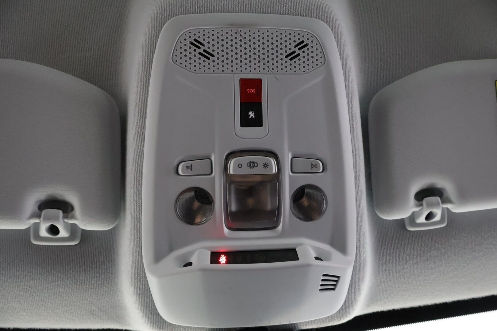 Peugeot 208 2021 Active PureTech 75 * Vakionopeudensäädin / Bluetooth / Kaistavahti / Liikennemerkkien tunnistus / LED-valot * - * 2-omisteinen Suomi-auto / Kahdet renkaat vanteilla! * 