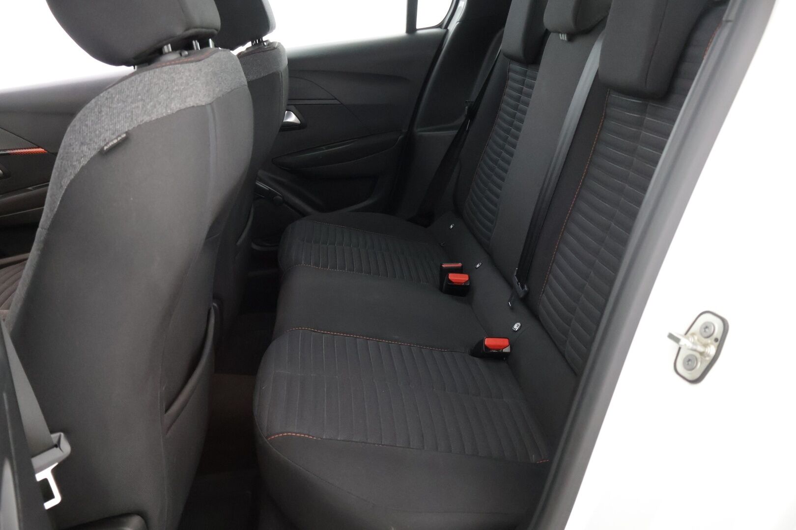 Peugeot 208 2021 Active PureTech 75 * Vakionopeudensäädin / Bluetooth / Kaistavahti / Liikennemerkkien tunnistus / LED-valot * - * 2-omisteinen Suomi-auto / Kahdet renkaat vanteilla! * 