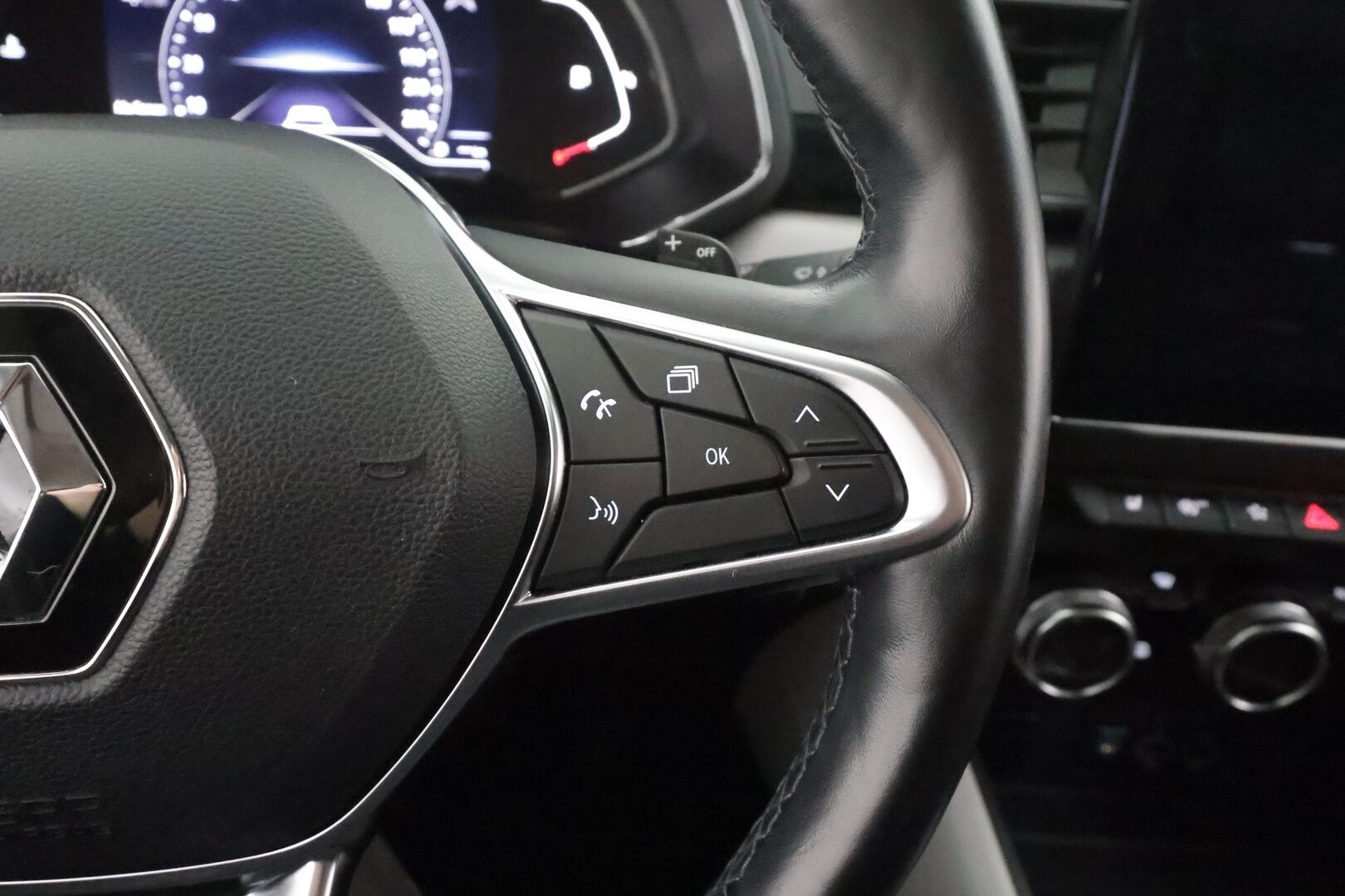 Renault Captur 2020 TCe 130 EDC7-aut Festival - | BOSE | Puolinahat | P.kamera | LED | Lämm. ratti | Kaistavahti | Navi | Apple & Android | Suomi-auto | 
