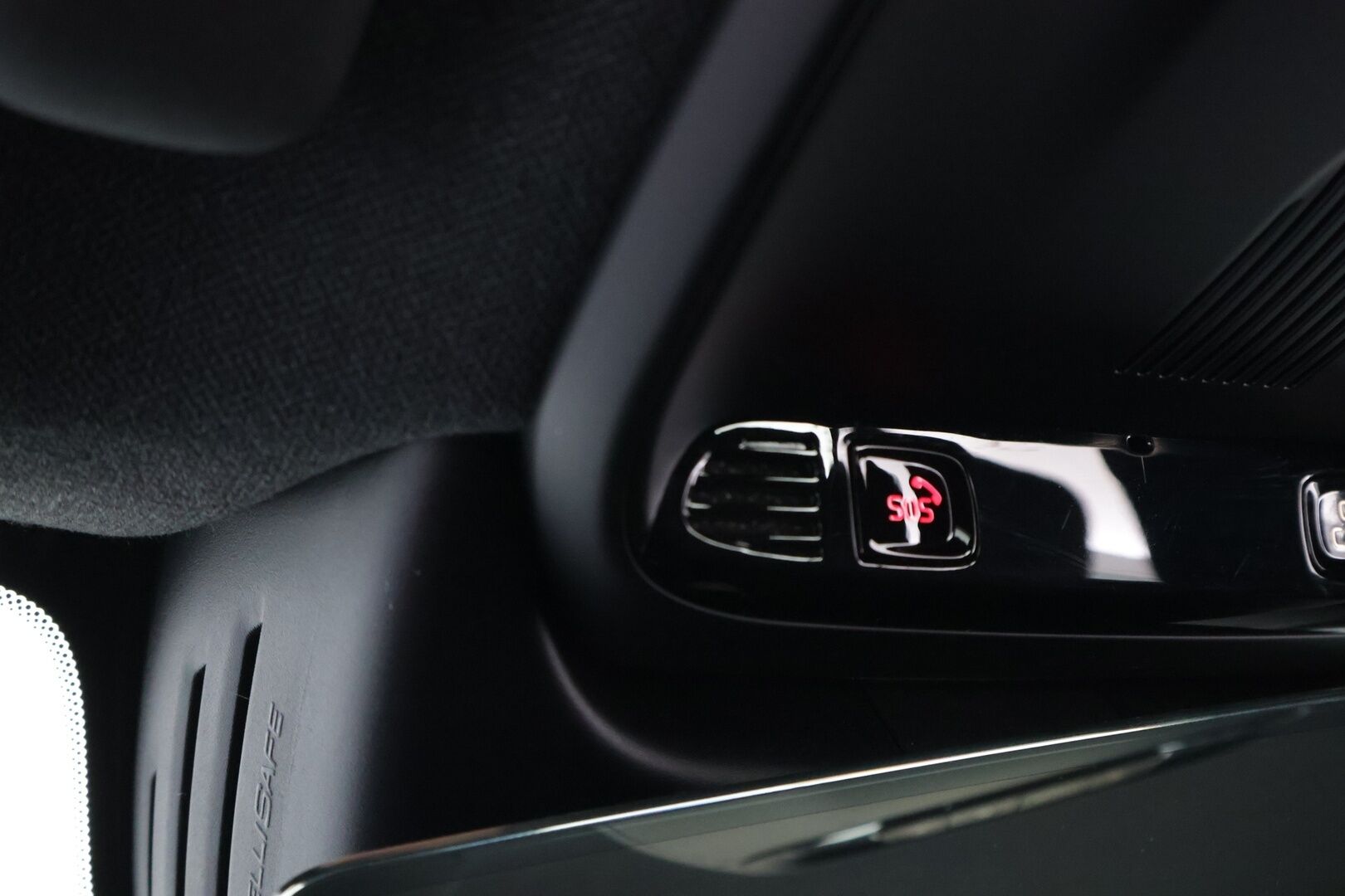 Volvo XC40 2021 T5 TwE Business R-Design aut - Suomiauto | Webasto | Koukku | Harman&Kardon | Nahka-Alcantara | Peruutuskamera | BLIS | Navi | Adapt.LED | Supervarusteet!