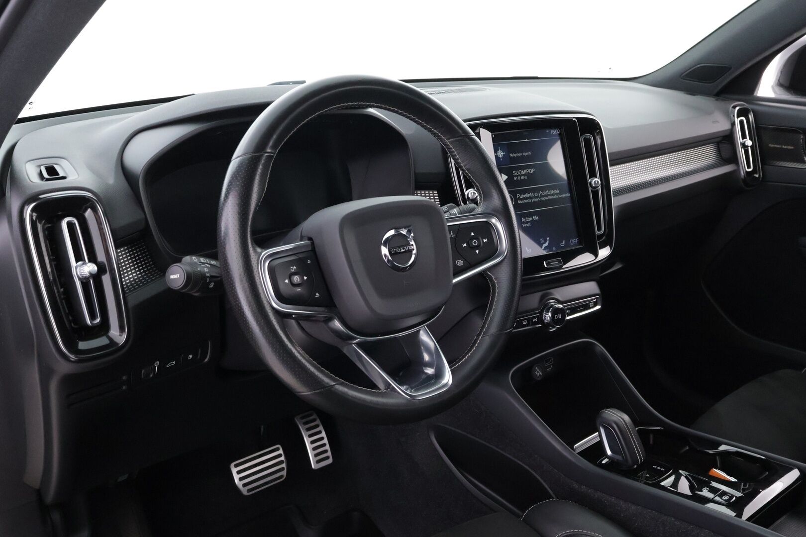 Volvo XC40 2021 T5 TwE Business R-Design aut - Suomiauto | Webasto | Koukku | Harman&Kardon | Nahka-Alcantara | Peruutuskamera | BLIS | Navi | Adapt.LED | Supervarusteet!