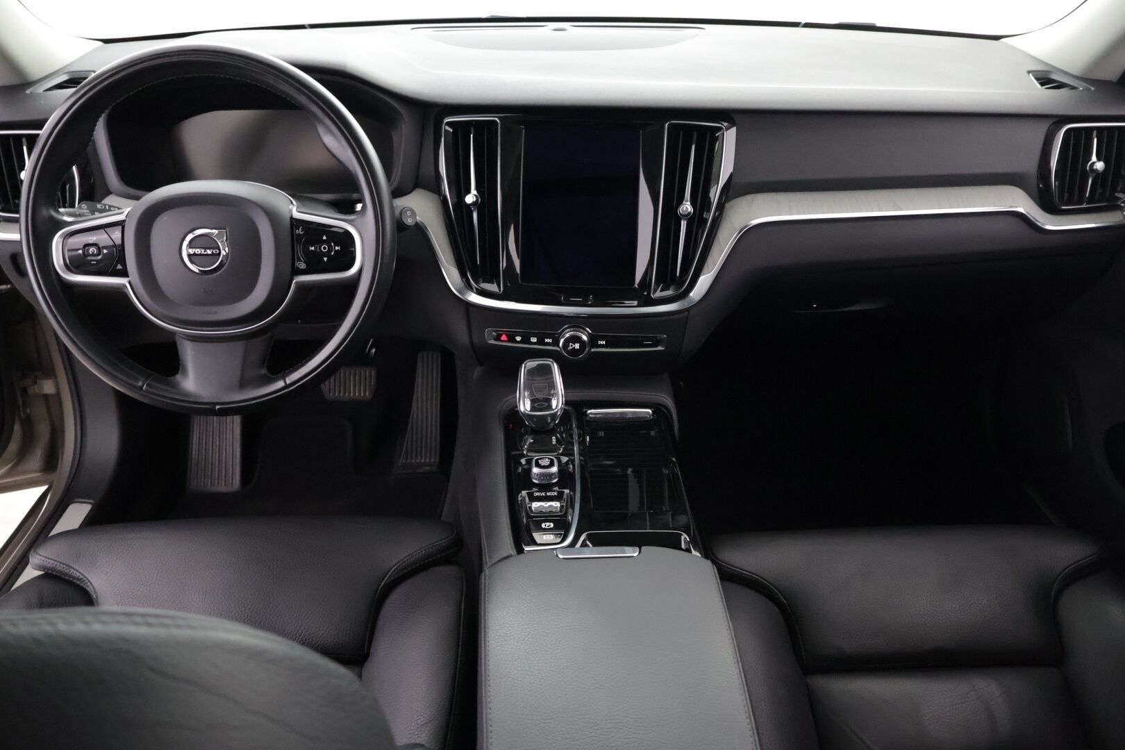 Volvo V60 2021 T8 TwE AWD Business Inscription aut - ACC | Pilot Assist | Panorama | 360° kamera | Muistipenkit | Webasto | Merkkihuollettu | Jakohihna vaihdettu 2025 | Supersiisti