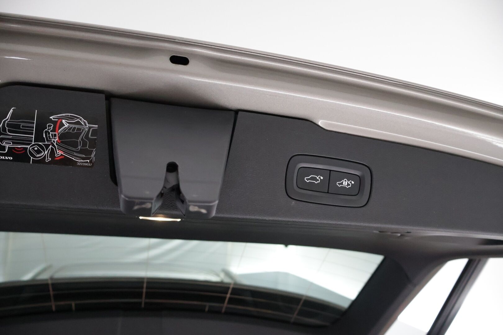 Volvo V60 2021 T8 TwE AWD Business Inscription aut - ACC | Pilot Assist | Panorama | 360° kamera | Muistipenkit | Webasto | Merkkihuollettu | Jakohihna vaihdettu 2025 | Supersiisti
