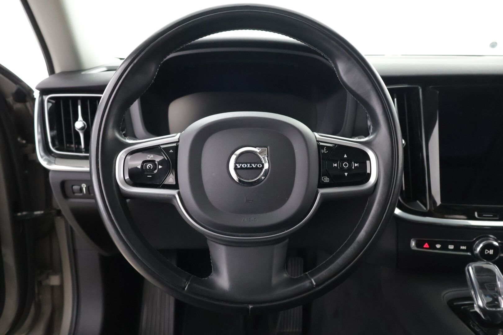 Volvo V60 2021 T8 TwE AWD Business Inscription aut - ACC | Pilot Assist | Panorama | 360° kamera | Muistipenkit | Webasto | Merkkihuollettu | Jakohihna vaihdettu 2025 | Supersiisti
