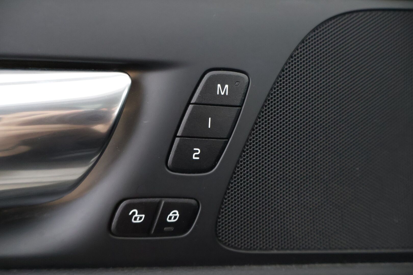 Volvo V60 2021 T8 TwE AWD Business Inscription aut - ACC | Pilot Assist | Panorama | 360° kamera | Muistipenkit | Webasto | Merkkihuollettu | Jakohihna vaihdettu 2025 | Supersiisti