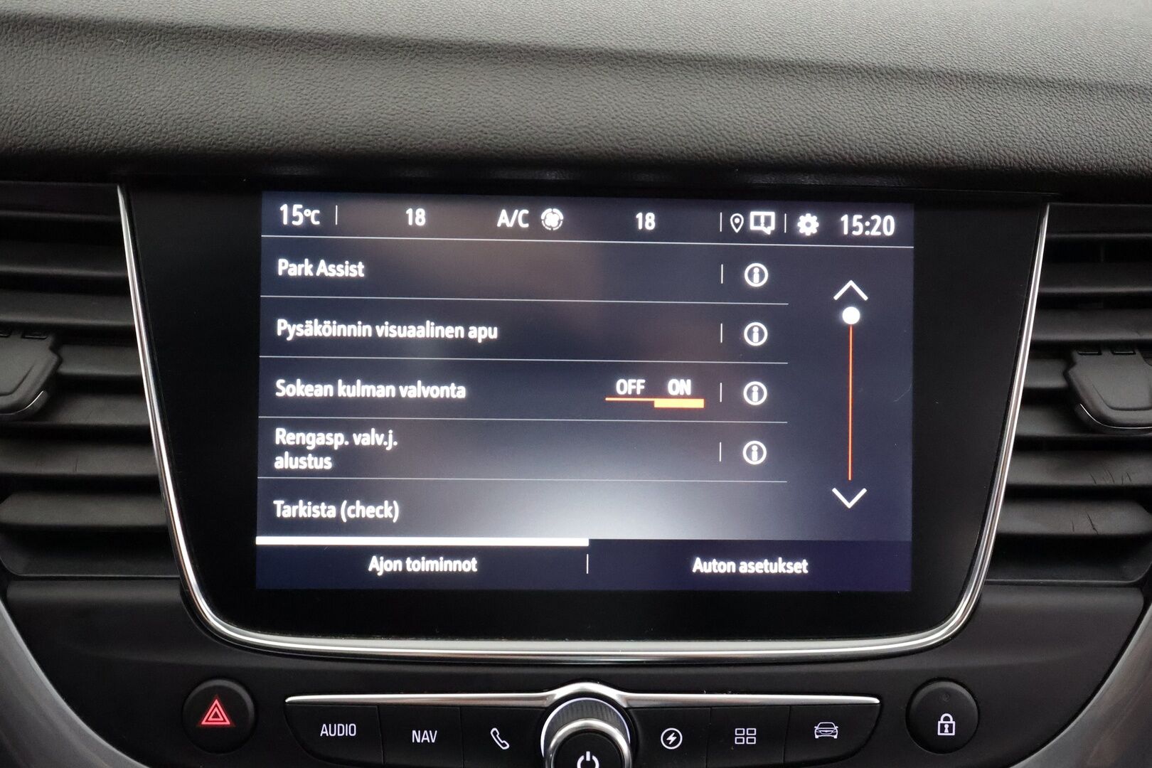 Opel Grandland X 2020 PHEV Innovation Plus Business 225 Turbo A8 FWD * Ilmastoitu Muistipenkki / LED / 360° / Koukku / Kaistavahti / Navi * - Suomi-auto / 2x Latauskaapelit / Kahdet renkaat - HULLU BLACKWEEK KORKOTARJOUS 2,49%