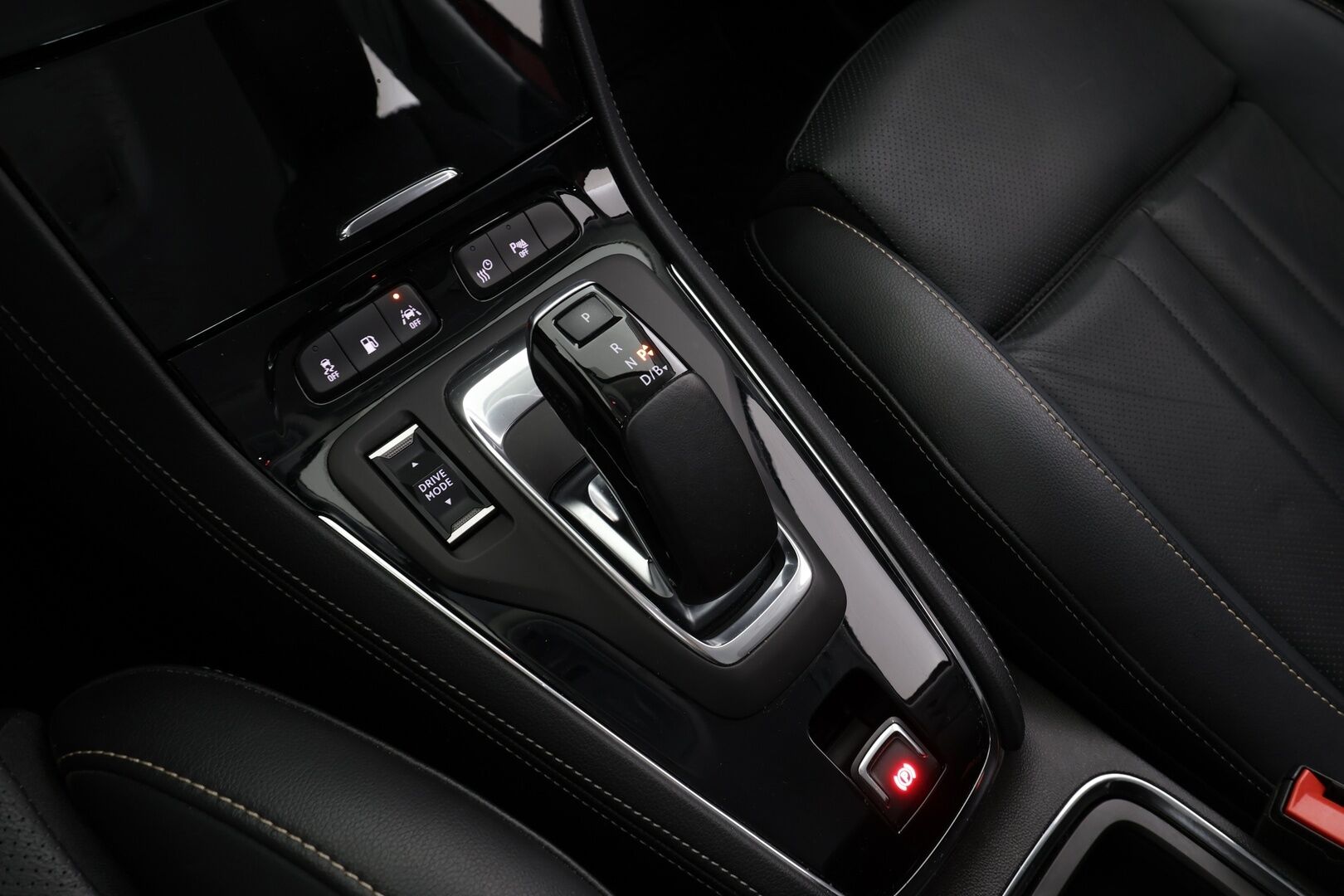 Opel Grandland X 2020 PHEV Innovation Plus Business 225 Turbo A8 FWD * Ilmastoitu Muistipenkki / LED / 360° / Koukku / Kaistavahti / Navi * - Suomi-auto / Hyvät nasta renkaat talveksi / Todella kattava huoltohistoria!