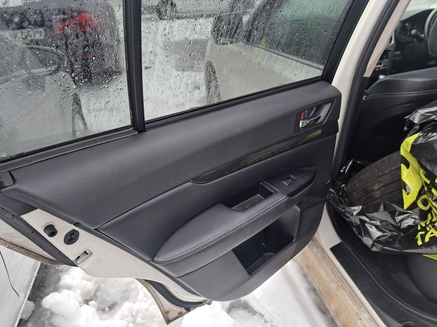 Subaru Legacy 2009 Sedan AWD 2.5 - YritysOutlet - Myydään vain yrityksille - Kahdet renkaat / Japanin tuonti / Pienet kilsat