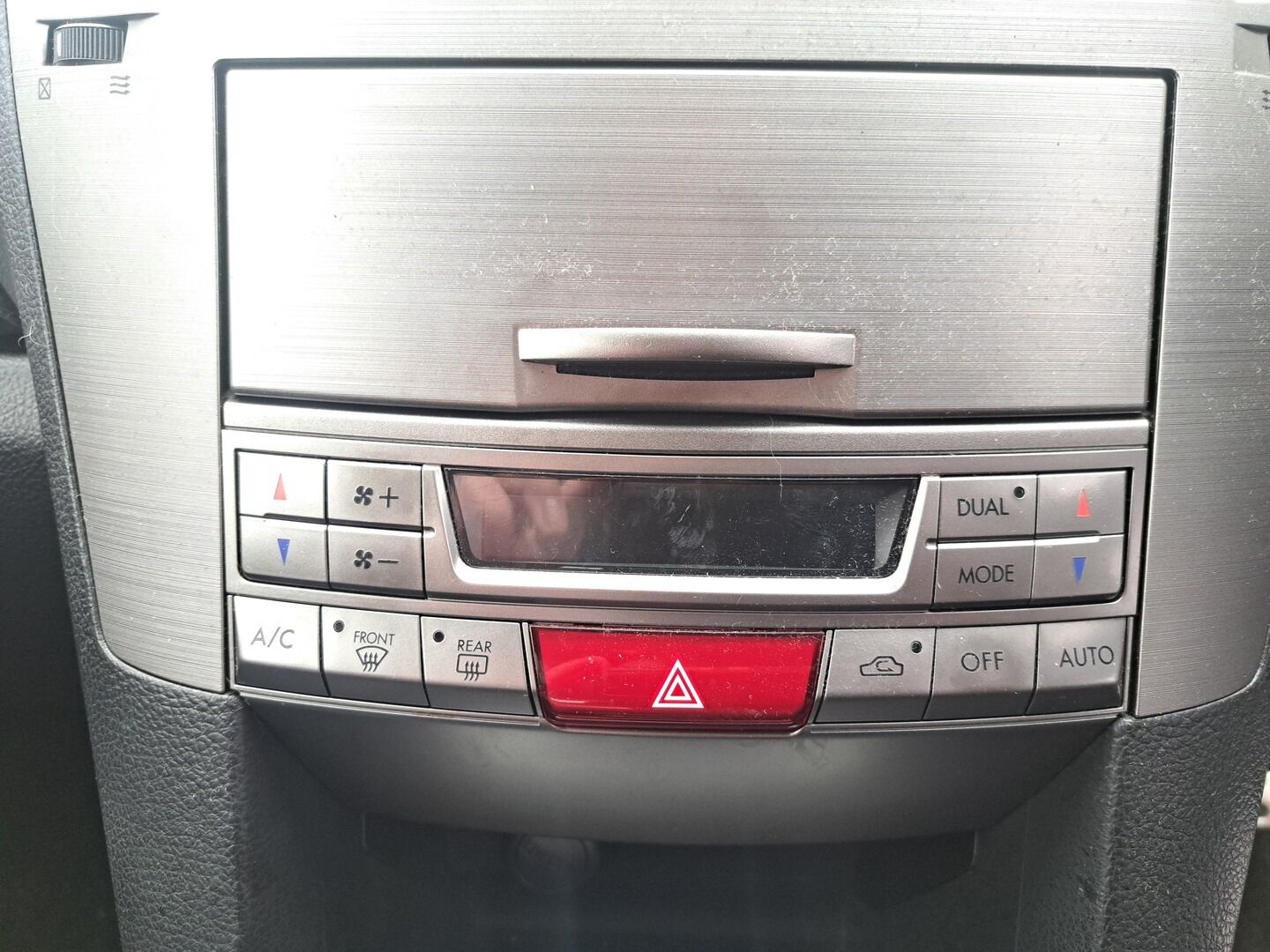 Subaru Legacy 2009 Sedan AWD 2.5 - YritysOutlet - Myydään vain yrityksille - Kahdet renkaat / Japanin tuonti / Pienet kilsat