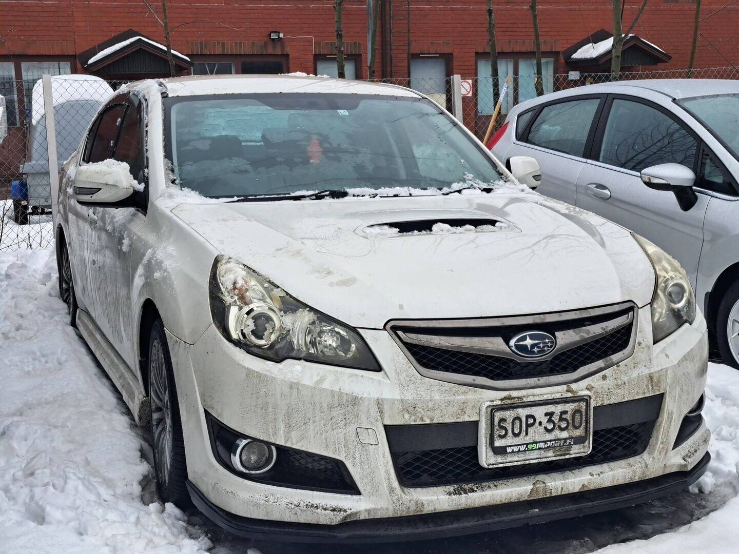 Subaru Legacy 2009 Sedan AWD 2.5 - YritysOutlet - Myydään vain yrityksille - Kahdet renkaat / Japanin tuonti / Pienet kilsat