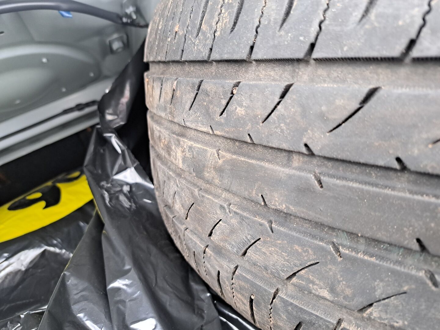 Subaru Legacy 2009 Sedan AWD 2.5 - YritysOutlet - Myydään vain yrityksille - Kahdet renkaat / Japanin tuonti / Pienet kilsat