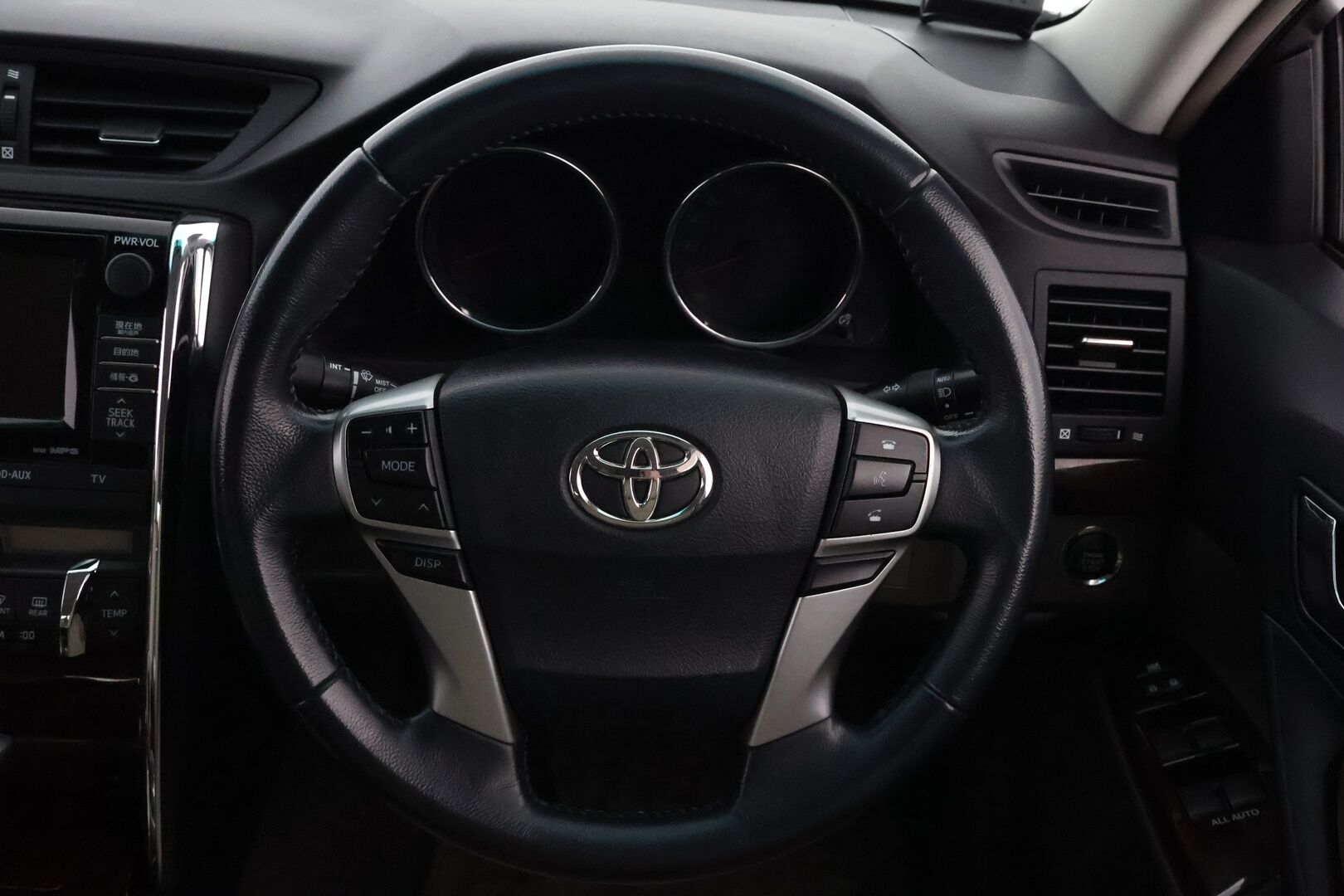 Toyota Mark X 2010 GRX130 250G V6 Facelift Aut * Peruutuskamera / Sähköpenkit / Lohkolämmitin / Xenon / Upea yksilö! - Helmiäisväri / KeylessGo / Juuri tullut Tampereelle! - HULLU BLACKWEEK KORKOTARJOUS 2,49%