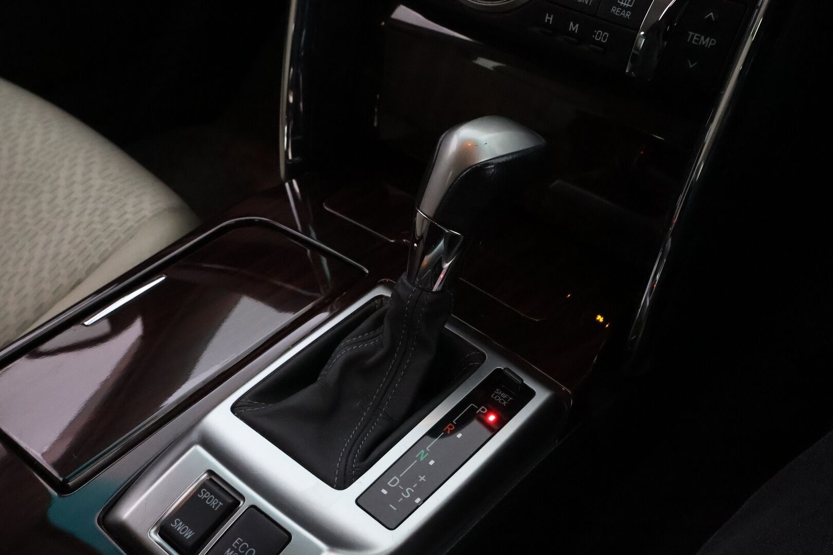 Toyota Mark X 2010 GRX130 250G V6 Facelift Aut * Peruutuskamera / Sähköpenkit / Lohkolämmitin / Xenon / Upea yksilö! - Helmiäisväri / KeylessGo / Juuri tullut Tampereelle! - HULLUT VÄLIPÄIVÄT KORKOTARJOUS 2,49%