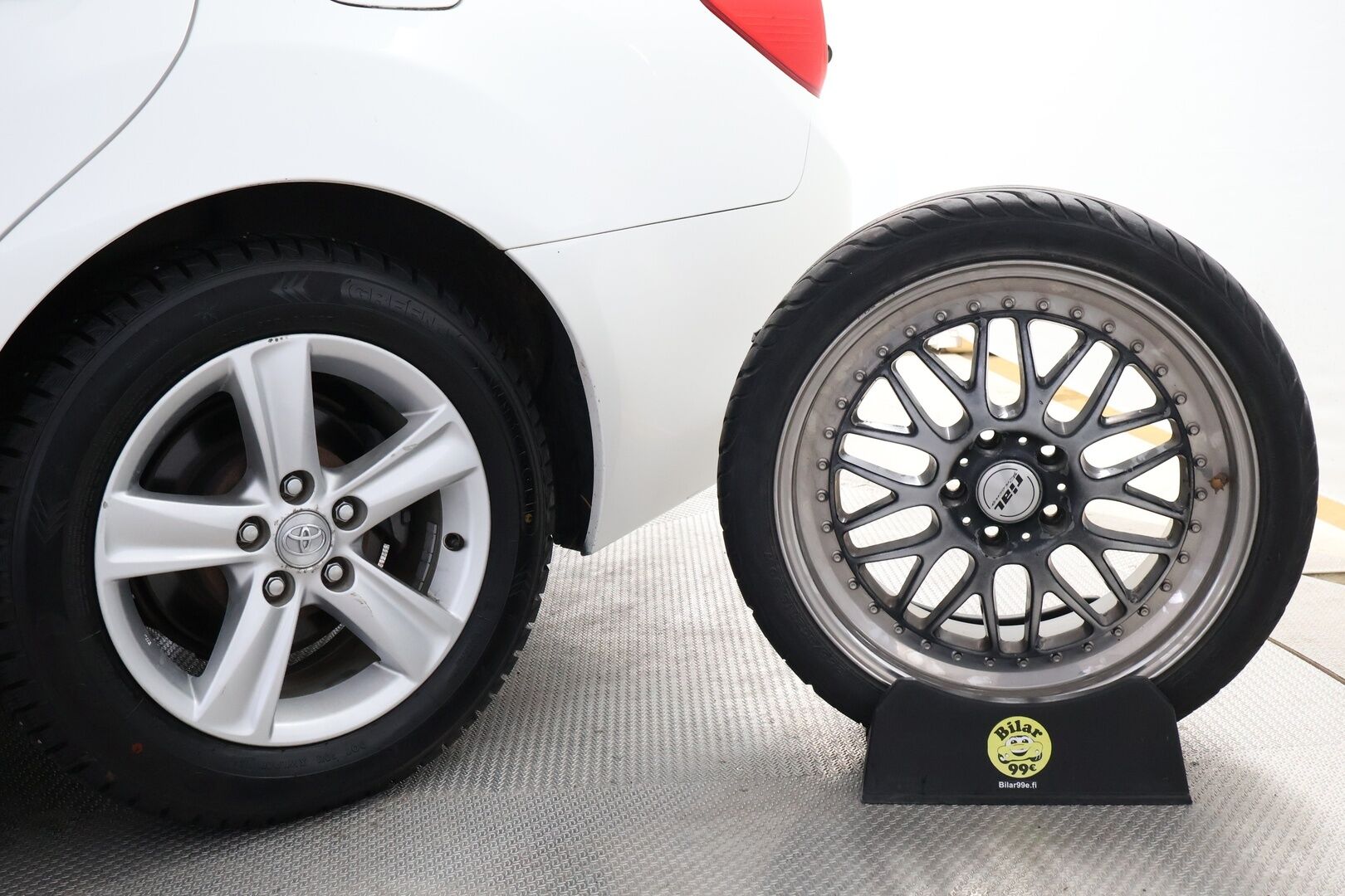 Toyota Mark X 2010 GRX130 250G V6 Facelift Aut * Peruutuskamera / Sähköpenkit / Lohkolämmitin / Xenon / Upea yksilö! - Helmiäisväri / KeylessGo / Juuri tullut Tampereelle! - HULLUT JOULUT KORKOTARJOUS 2,49% 