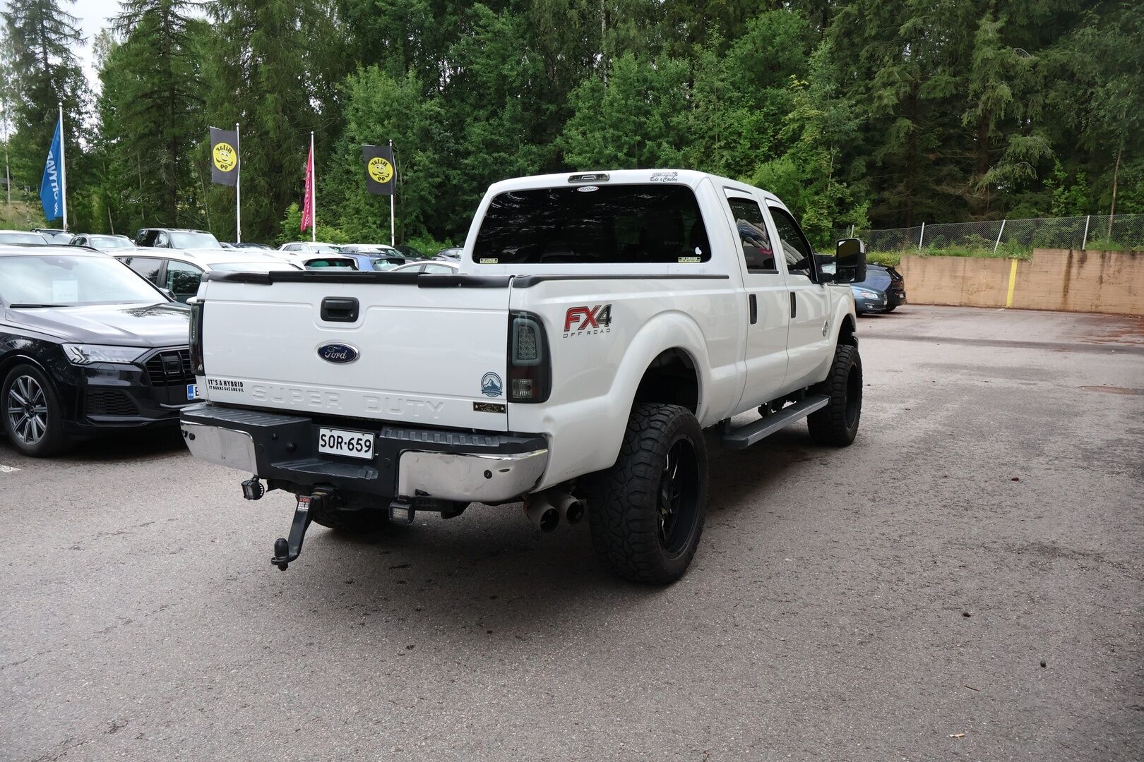 Ford F250 2014 Super Duty Crew Cab 6.7L POWERSTROKE DIESEL *MYYDÄÄN HUUTOKAUPAT.COM* - 3,99 % KORKOTARJOUS TÄHÄN AUTOON - *SÄRMÄ SEKÄ NÄYTTÄVÄ F250* *MYYDÄÄN HUUTOKAUPAT.COM*