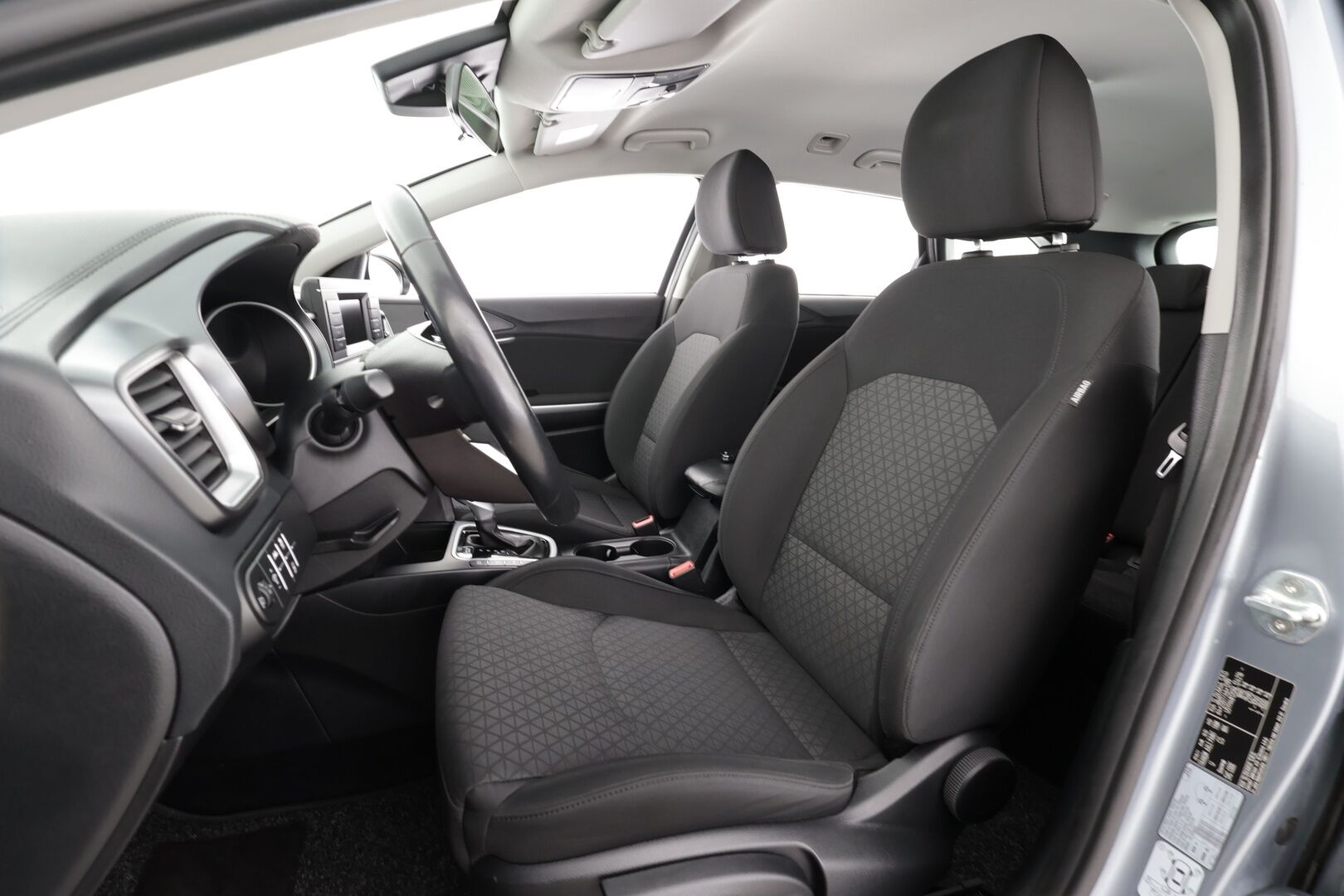 Kia Ceed 2022 1,0 T-GDI Mild-Hybrid 120hv LX SW DCT * Suomi-auto / Vakkari / P.tutka / Bluetooth / 2xRenkaat / Lohkolämmitin *