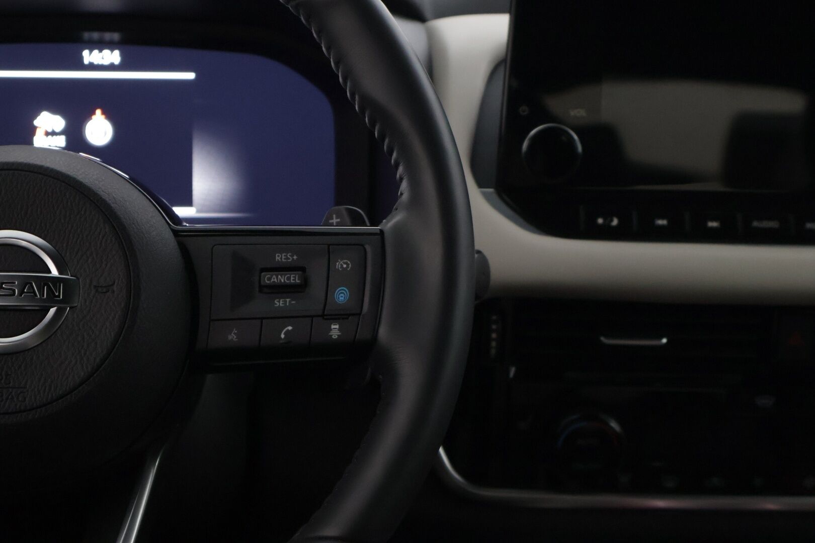 Nissan Qashqai 2022 DIG-T 160 Tekna 2WD DCT * ACC / Keyless / 360° / Vetokoukku* - *Suomi-auto Webasto / Vaaleat puolinahka penkit / 2x renkaat / / 360°* - HULLUT VÄLIPÄIVÄT KORKOTARJOUS 2,49%