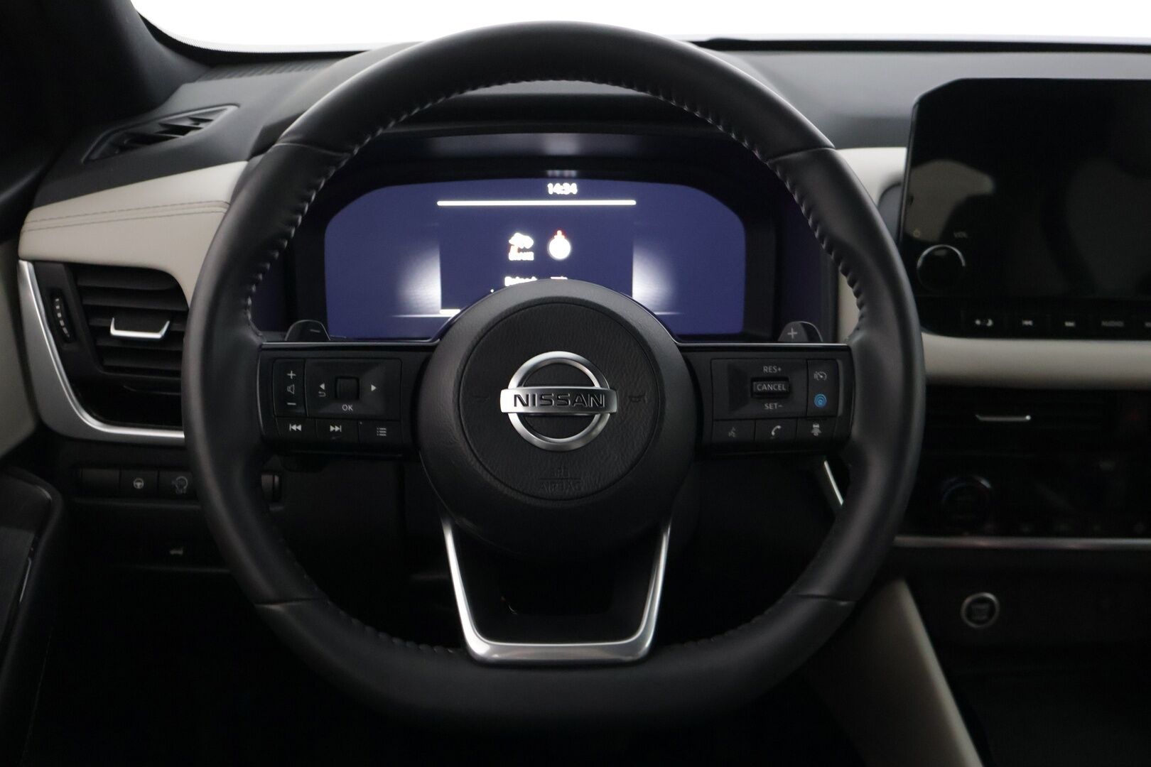 Nissan Qashqai 2022 DIG-T 160 Tekna 2WD DCT * ACC / Keyless / 360° / Vetokoukku* - *Suomi-auto Webasto / Vaaleat puolinahka penkit / 2x renkaat / / 360°* - HULLUT VÄLIPÄIVÄT KORKOTARJOUS 2,49%