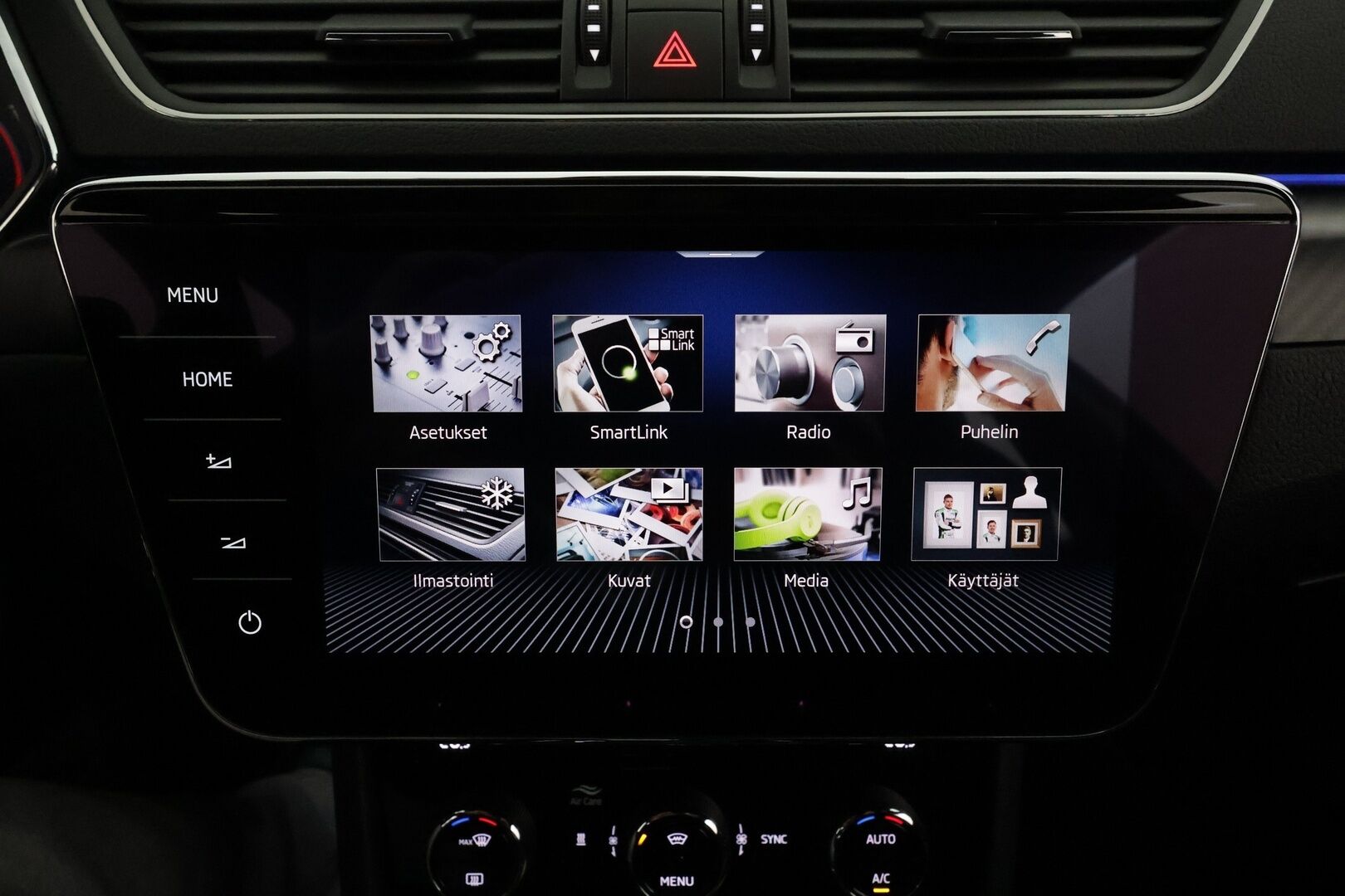 Skoda Superb 2020 Combi 1,4 TSI PHEV SportLine iV DSG * Webasto / ACC / Matrix-LED / 360° / Navi / Sporttipenkit Muistilla / Keyless * - 2x Latauskaapelit / Kahdet renkaat / Merkkihuollettu!