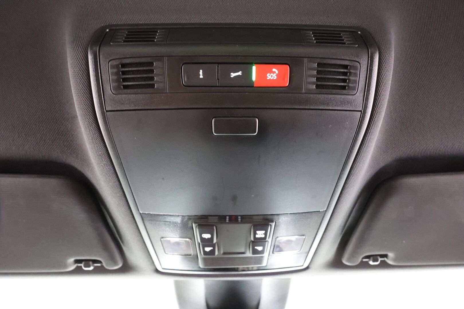 Skoda Superb 2020 Combi 1,4 TSI PHEV SportLine iV DSG * Webasto / ACC / Matrix-LED / 360° / Navi / Sporttipenkit Muistilla / Keyless * - 2x Latauskaapelit / Kahdet renkaat / Merkkihuollettu!