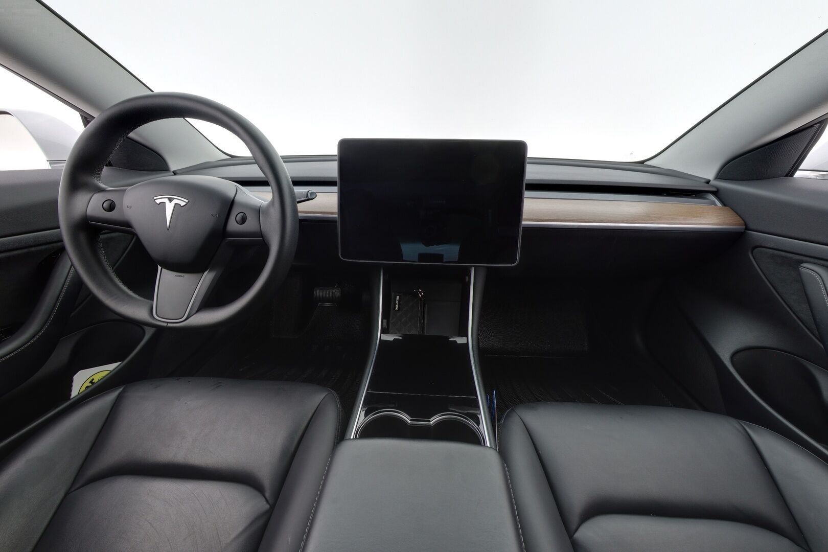 TESLA MODEL 3 2020 Standard Range RWD *Vetokoukku / Premium audio / ACC / Panorama / Kamera* - Tehtaan vetokoukku / Vähän ajettu / Kahdet alumiinivanteet / Edullisesti nyt kesähintaan!