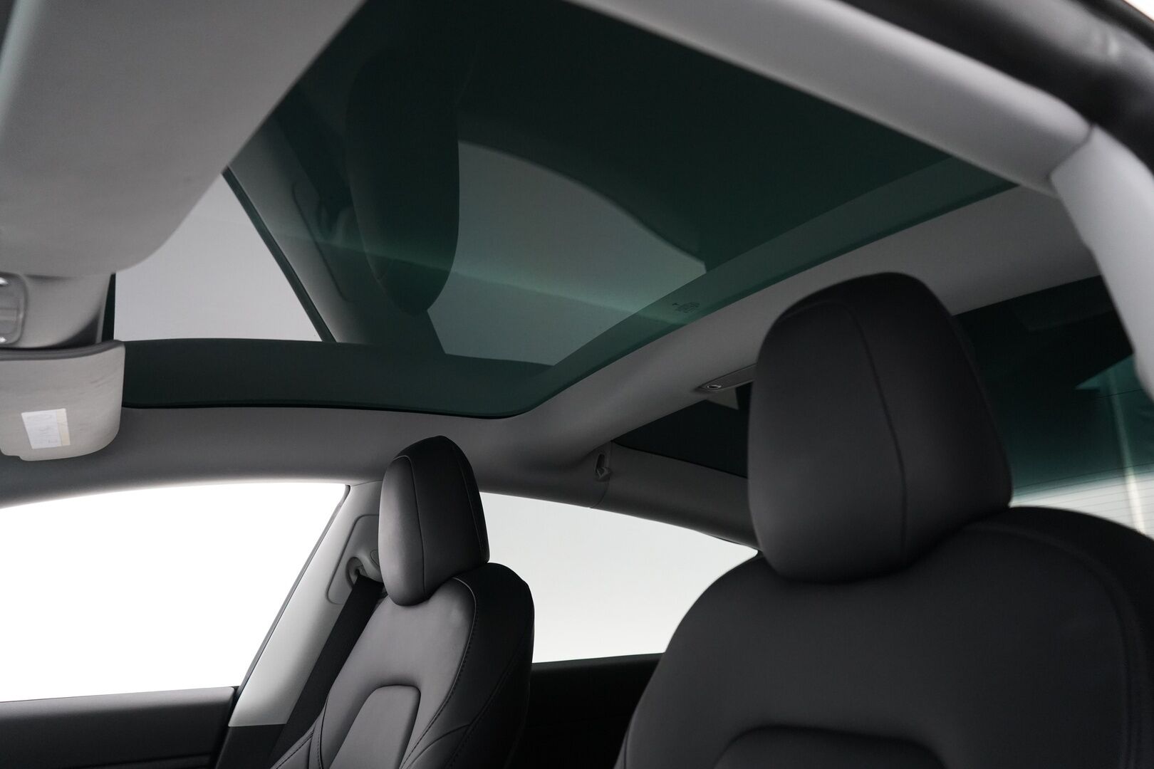 TESLA MODEL 3 2020 Standard Range RWD *Vetokoukku / Premium audio / ACC / Panorama / Kamera* - Tehtaan vetokoukku / Vähän ajettu / Kahdet alumiinivanteet / Edullisesti nyt kesähintaan!