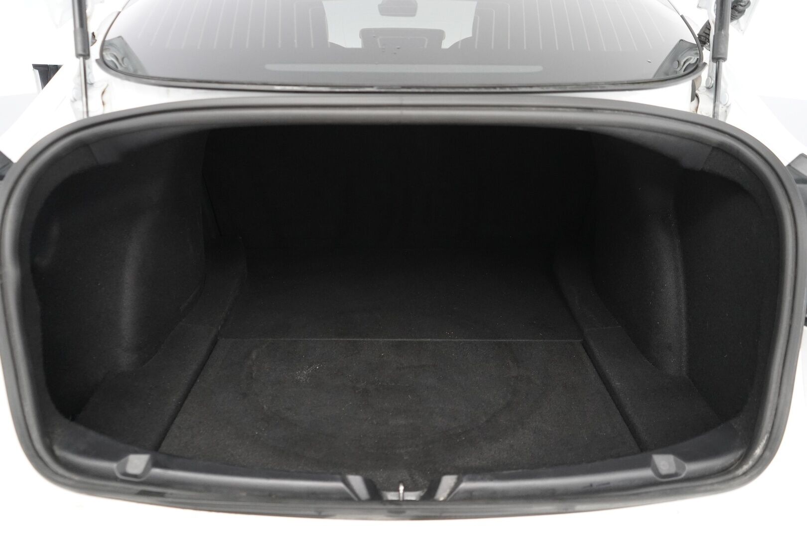 TESLA MODEL 3 2020 Standard Range RWD *Vetokoukku / Premium audio / ACC / Panorama / Kamera* - Tehtaan vetokoukku / Vähän ajettu / Kahdet alumiinivanteet / Edullisesti nyt kesähintaan!