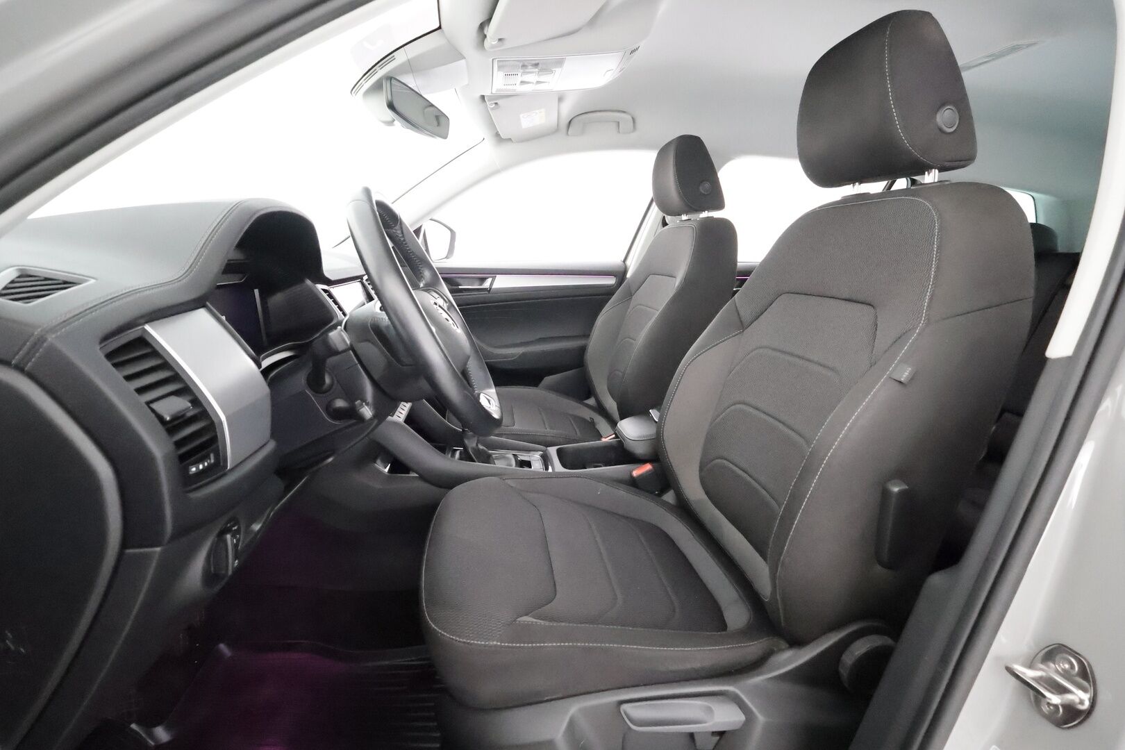 Skoda Kodiaq 2022 1.5 TSI ACT Ambition - | ACC | Webasto | Koukku | Facelift | Digimittaristo | P.kamera | LED | Ambient | Keyless | Lämm. tuulilasi | Lämm. ratti | Merkkihuollot | 1-om suomiauto |