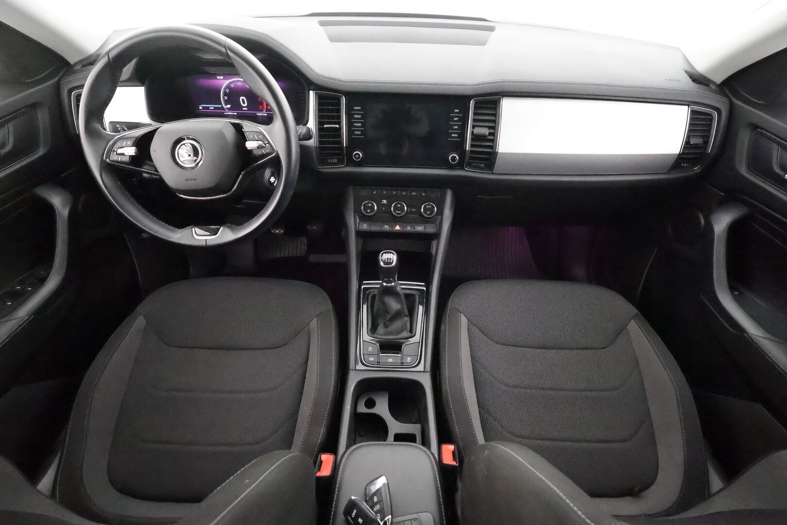 Skoda Kodiaq 2022 1.5 TSI ACT Ambition - | ACC | Webasto | Koukku | Facelift | Digimittaristo | P.kamera | LED | Ambient | Keyless | Lämm. tuulilasi | Lämm. ratti | Merkkihuollot | 1-om suomiauto |