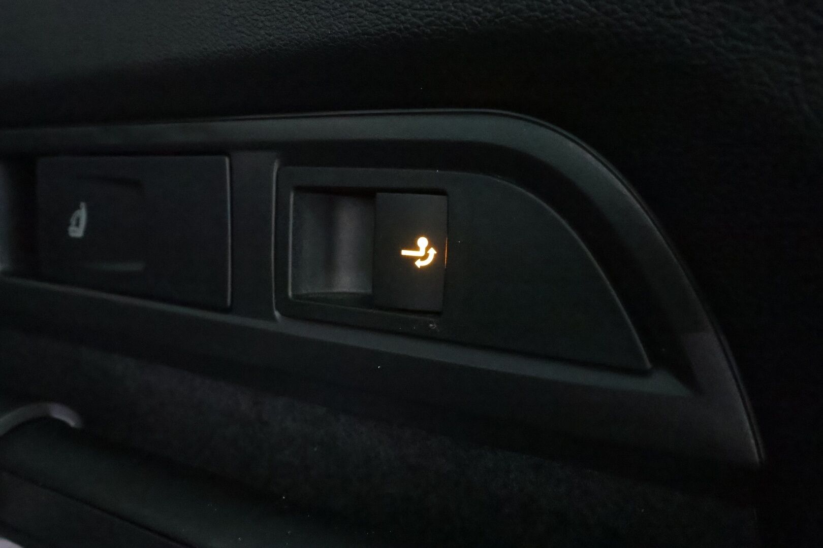 Skoda Kodiaq 2022 1.5 TSI ACT Ambition - | ACC | Webasto | Koukku | Facelift | Digimittaristo | P.kamera | LED | Ambient | Keyless | Lämm. tuulilasi | Lämm. ratti | Merkkihuollot | 1-om suomiauto |