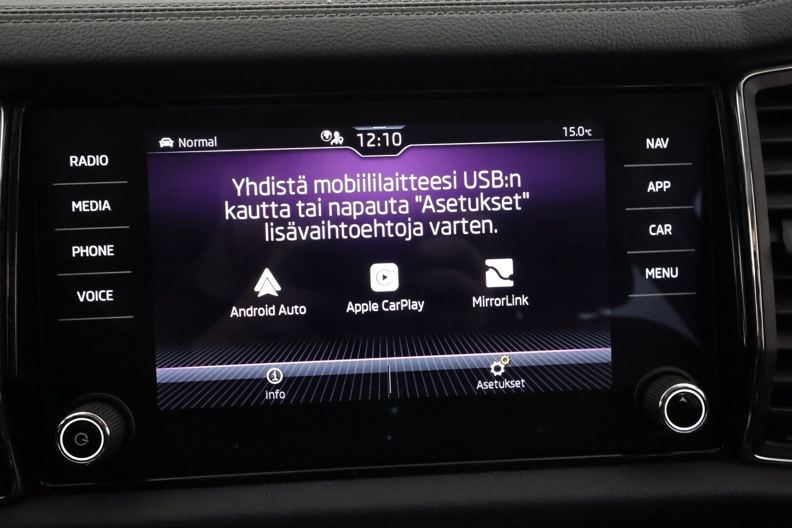 Skoda Kodiaq 2022 1.5 TSI ACT Ambition - | ACC | Webasto | Koukku | Facelift | Digimittaristo | P.kamera | LED | Ambient | Keyless | Lämm. tuulilasi | Lämm. ratti | Merkkihuollot | 1-om suomiauto |