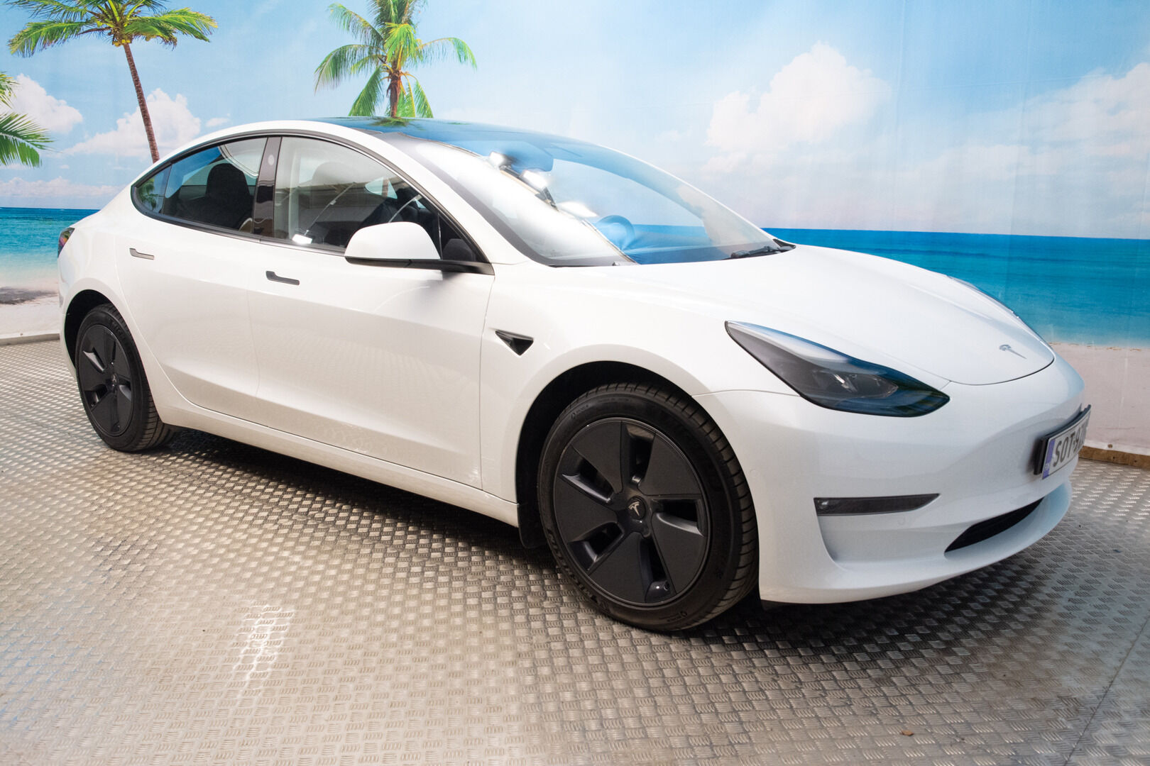 Tesla Model 3 2021 Long Range Dual Motor AWD - | Lasikatto | Lämpöpumppu | ACC | Matrix | P-Kamera | Premium Speakers | Navi | Matrix LED | Kahdet renkaat vanteineen 