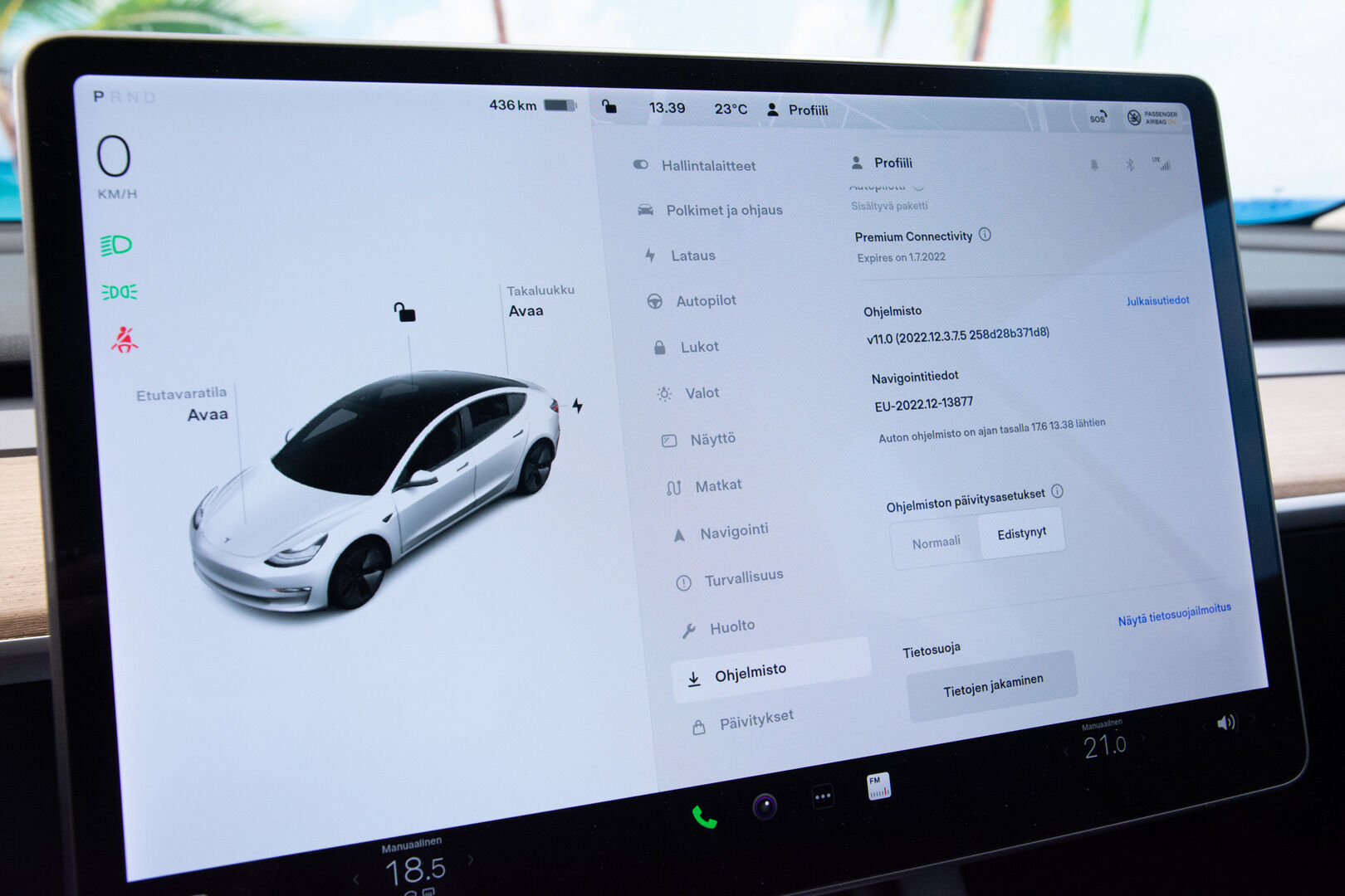 Tesla Model 3 2021 Long Range Dual Motor AWD - | Lasikatto | Lämpöpumppu | ACC | Matrix | P-Kamera | Premium Speakers | Navi | Matrix LED | Kahdet renkaat vanteineen 