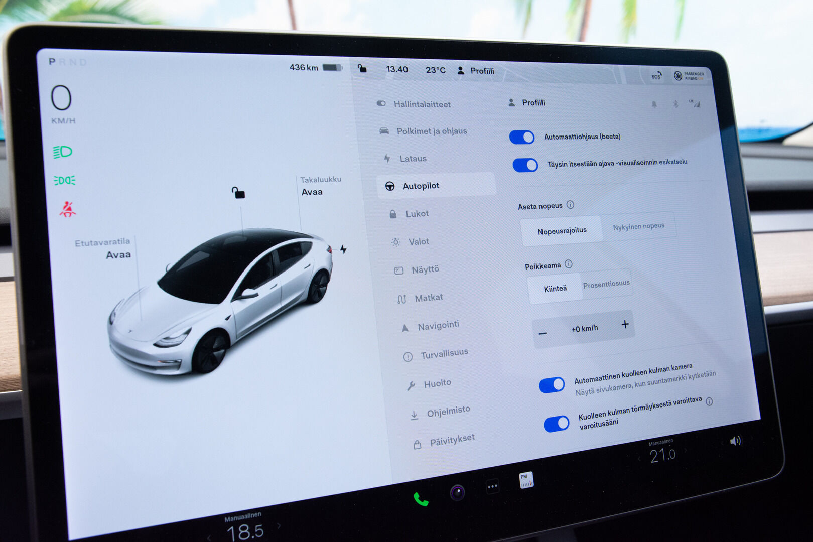 Tesla Model 3 2021 Long Range Dual Motor AWD - | Lasikatto | Lämpöpumppu | ACC | Matrix | P-Kamera | Premium Speakers | Navi | Matrix LED | Kahdet renkaat vanteineen 