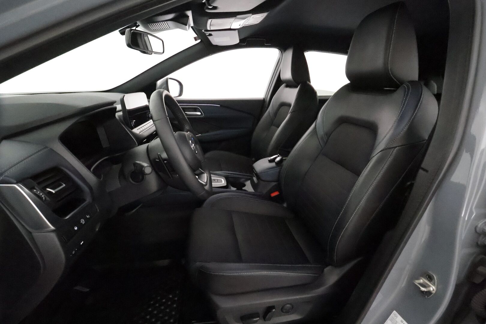 Nissan Qashqai 2022 MHEV 158 Xtronic 2WD Tekna+ **Adapt.vakkari / Sähköpenkki / 360.kamera / Digimittaristo / KeylessGo / Puolinahat** - 1.Om Suomi-auto / Kahdet renkaat aluvanteilla / Merkkihuollettu / Sähköluukku / Navi / LED