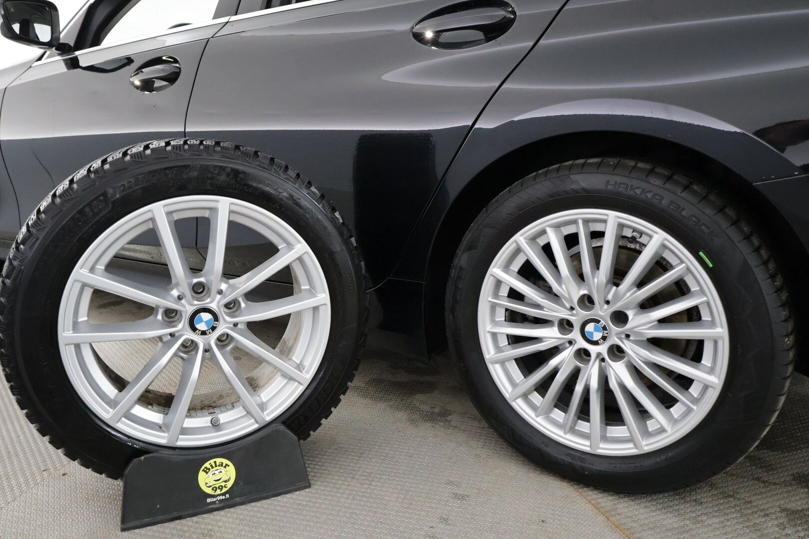 BMW 320 2022 G21 Touring 320d A xDrive Business Luxury MHEV - | ACC | Lisälämmitin | Koukku | Hifit | P.tutkat | Muistipenkki | LED | Sporttinahat | Comfort access | Apple&Android | 1.Om Suomi-auto | Kahdet Renkaat | Merkkihuollettu |