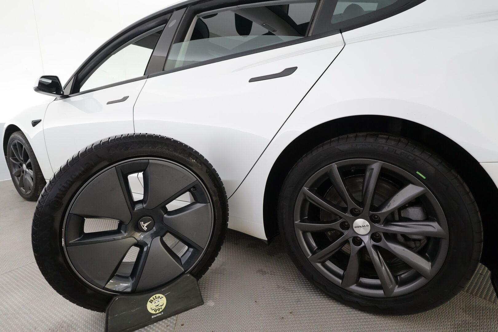 TESLA MODEL 3 2021 Long Range - | ILP | Lasikatto | ACC | Matrix-LED | P.kamera | Muistipenkki | Premium Audio | Navi | Kaistavahti | Keyless | 2x Latauskaapelit | Kahdet renkaat |