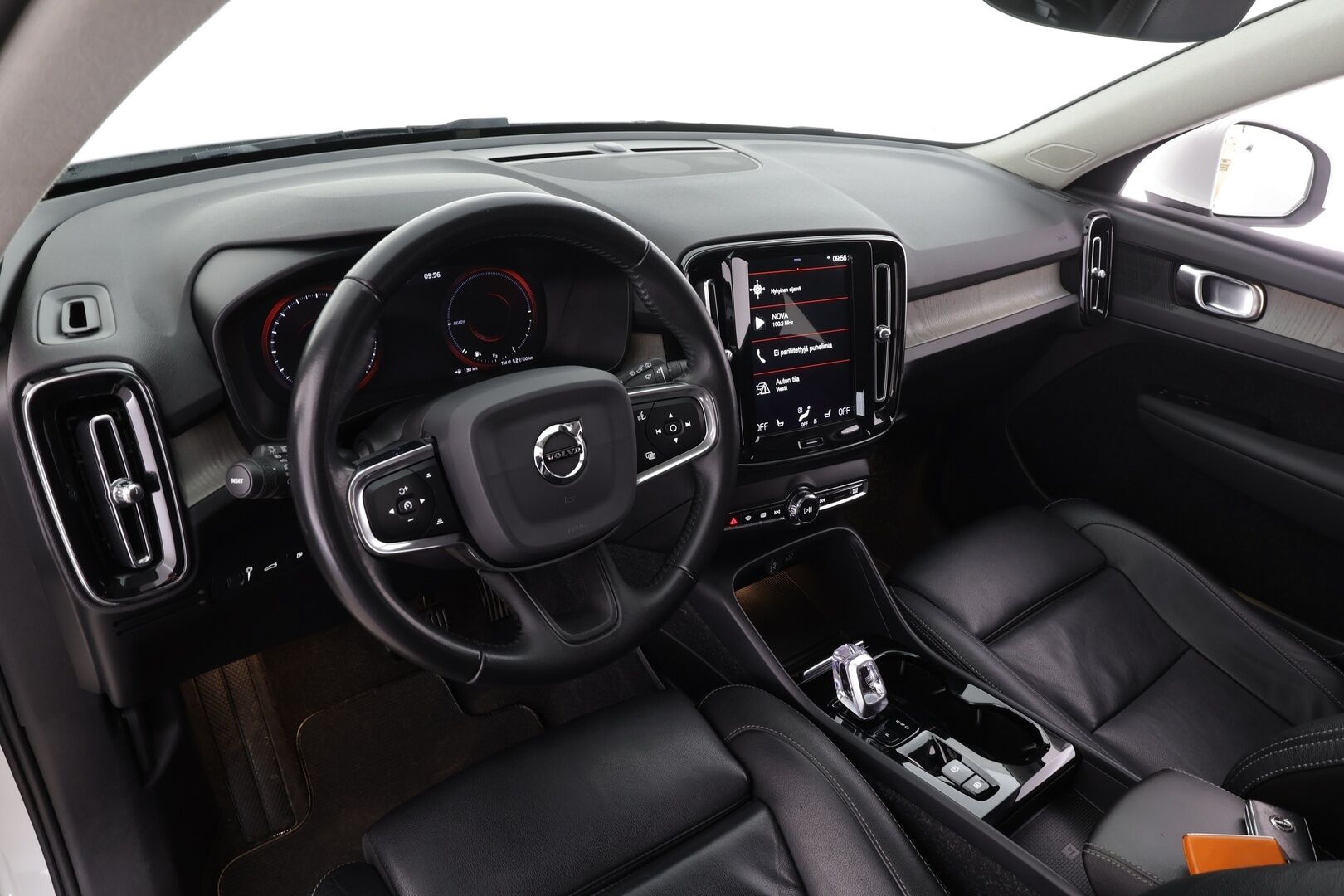 Volvo XC40 2021 T5 TwE Inscription aut * Webasto / Koukku / ACC / LED / P.kamera / Sporttinahat / Navi / Kaistavahti / Keyless * - Akku kuntotarkastettu / Kahdet renkaat / Jakohihna vaihdettu 9/2025! 