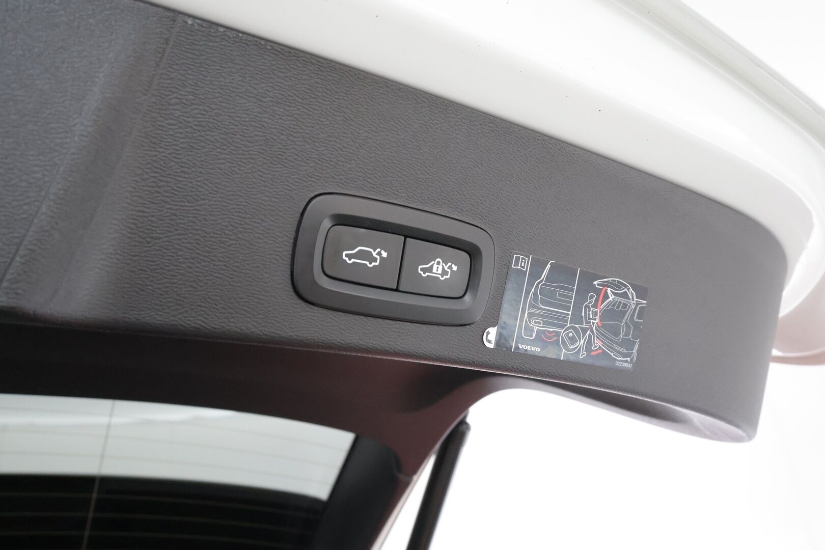 Volvo XC40 2021 T5 TwE Inscription aut * Webasto / Koukku / ACC / LED / P.kamera / Sporttinahat / Navi / Kaistavahti / Keyless * - Akku kuntotarkastettu / Kahdet renkaat / Jakohihna vaihdettu 9/2025! 