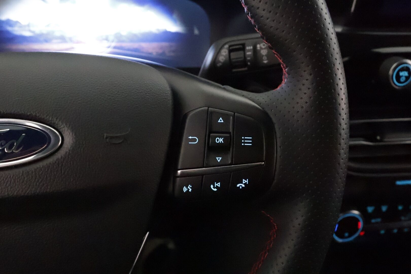 Ford Kuga 2022 2,5 Hybrid (HEV) 190hv CVT AWD ST-Line X **Koukku / Adapt.Vakkari / LED / P.kamera / Bang&Olufsen / Navi / Keyless** - 1-om Suomi-auto / Kahdet Renkaat