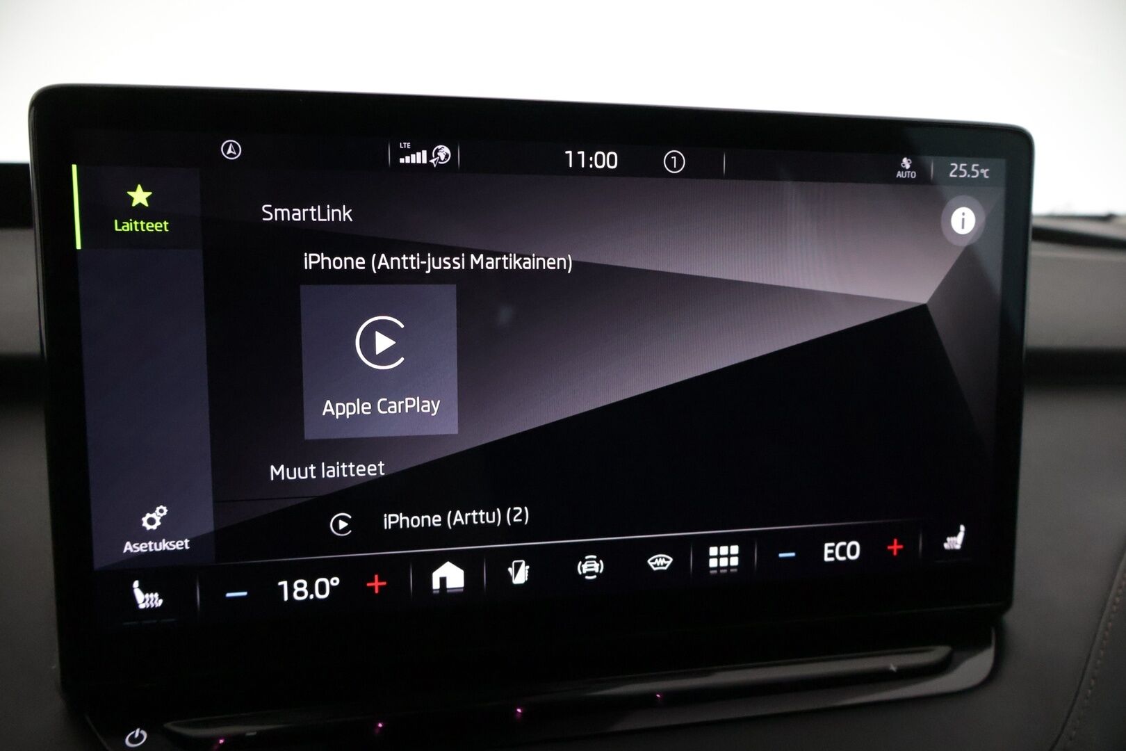 Skoda Enyaq 2022 80x 4x4 iV - Akun SoH arvo 90%! Todella hyvin varusteltu ja hyvin pidetty yksilö edukkaasti! Matrix LED, Lisälämmitin & Kaistallapito-avustin - HULLUT JOULUT KORKOTARJOUS 2,49% 