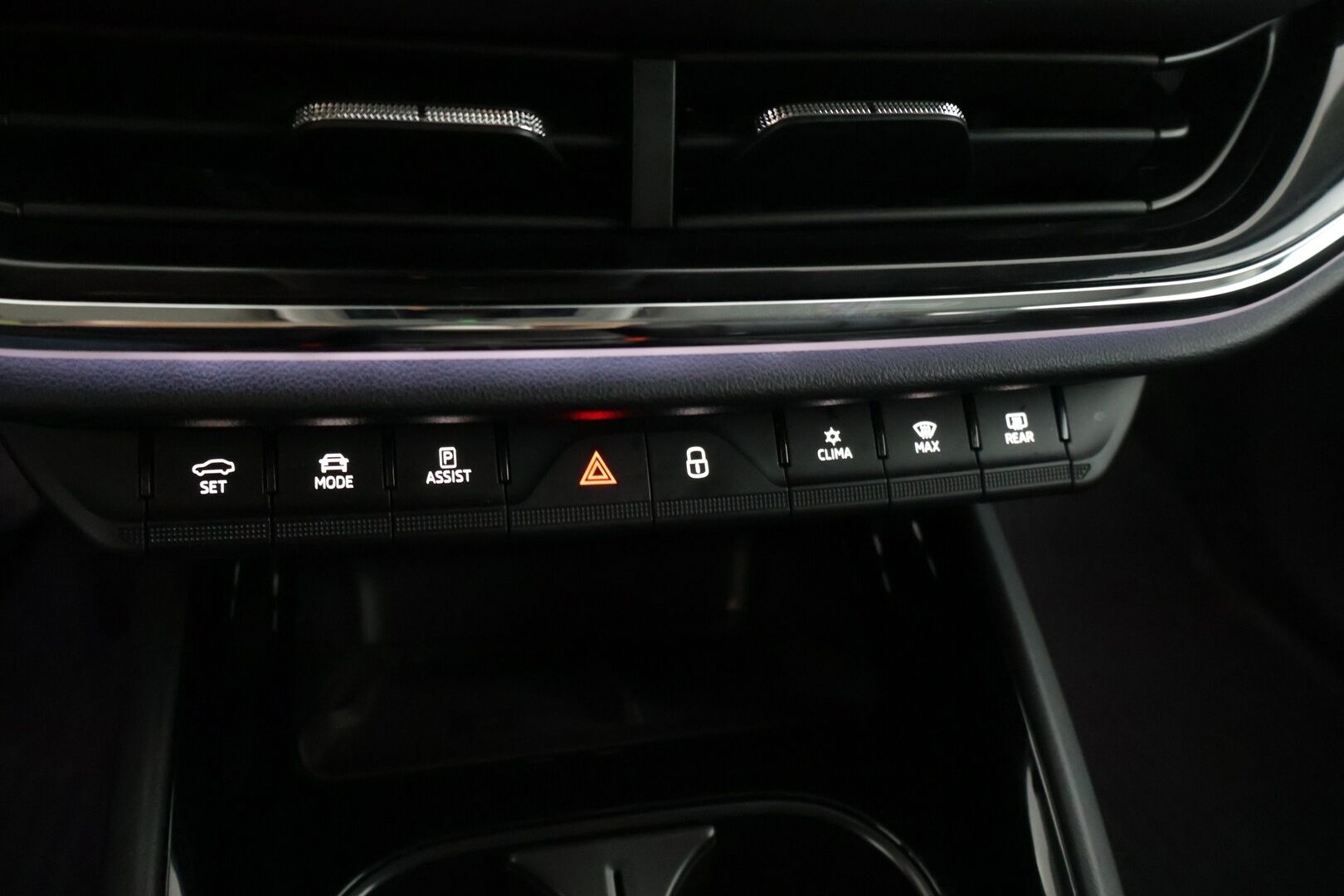 Skoda Enyaq 2022 80x 4x4 iV / ACC / HUD/ BLIS / Kuskin penkki muistilla - * Akun SoH arvo huikeat 90%! Todella hyvin varusteltu ja hyvin pidetty yksilö edukkaasti! *