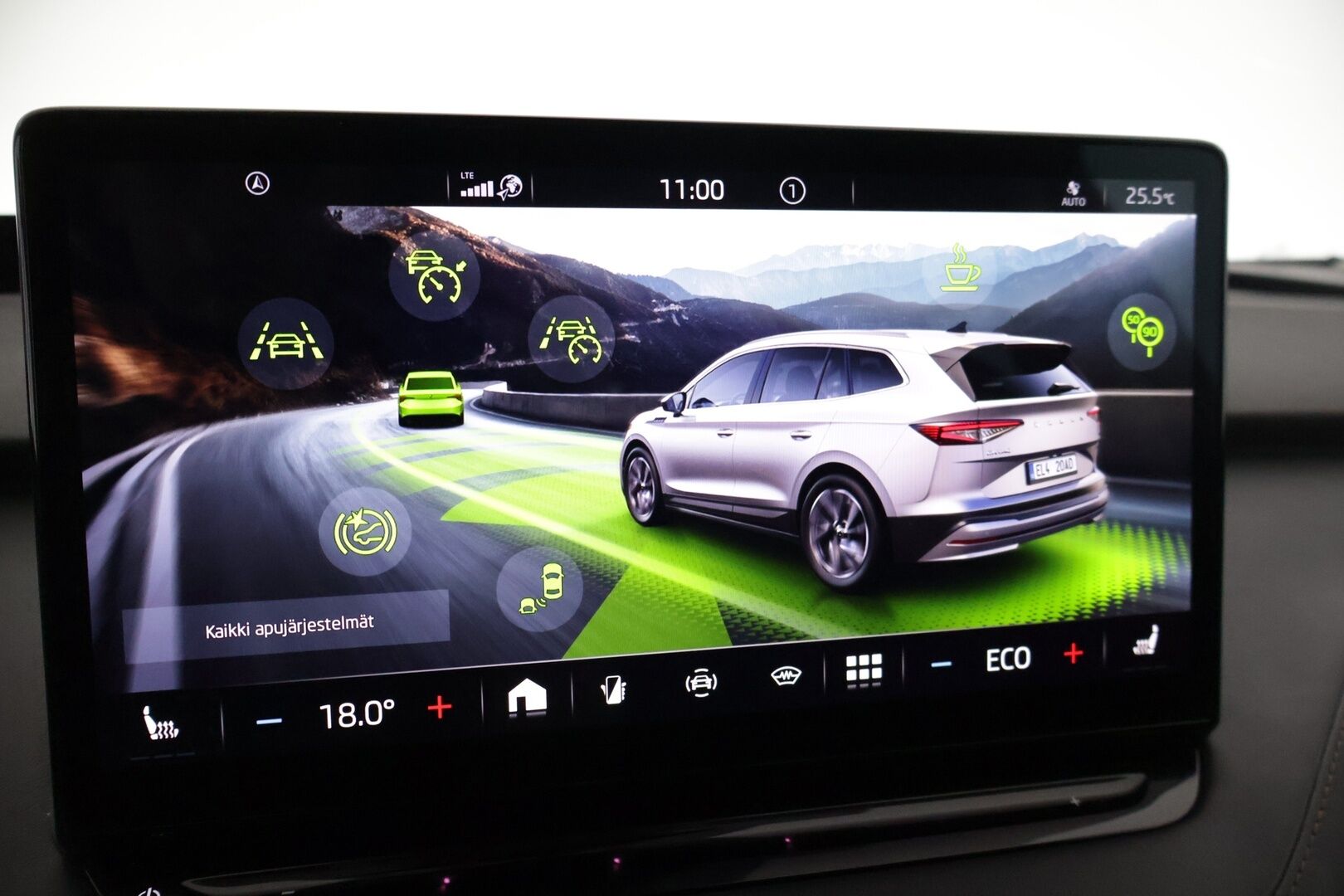 Skoda Enyaq 2022 80x 4x4 iV - Akun SoH arvo 90%! Todella hyvin varusteltu ja hyvin pidetty yksilö edukkaasti! Matrix LED, Lisälämmitin & Kaistallapito-avustin - HULLUT JOULUT KORKOTARJOUS 2,49% 