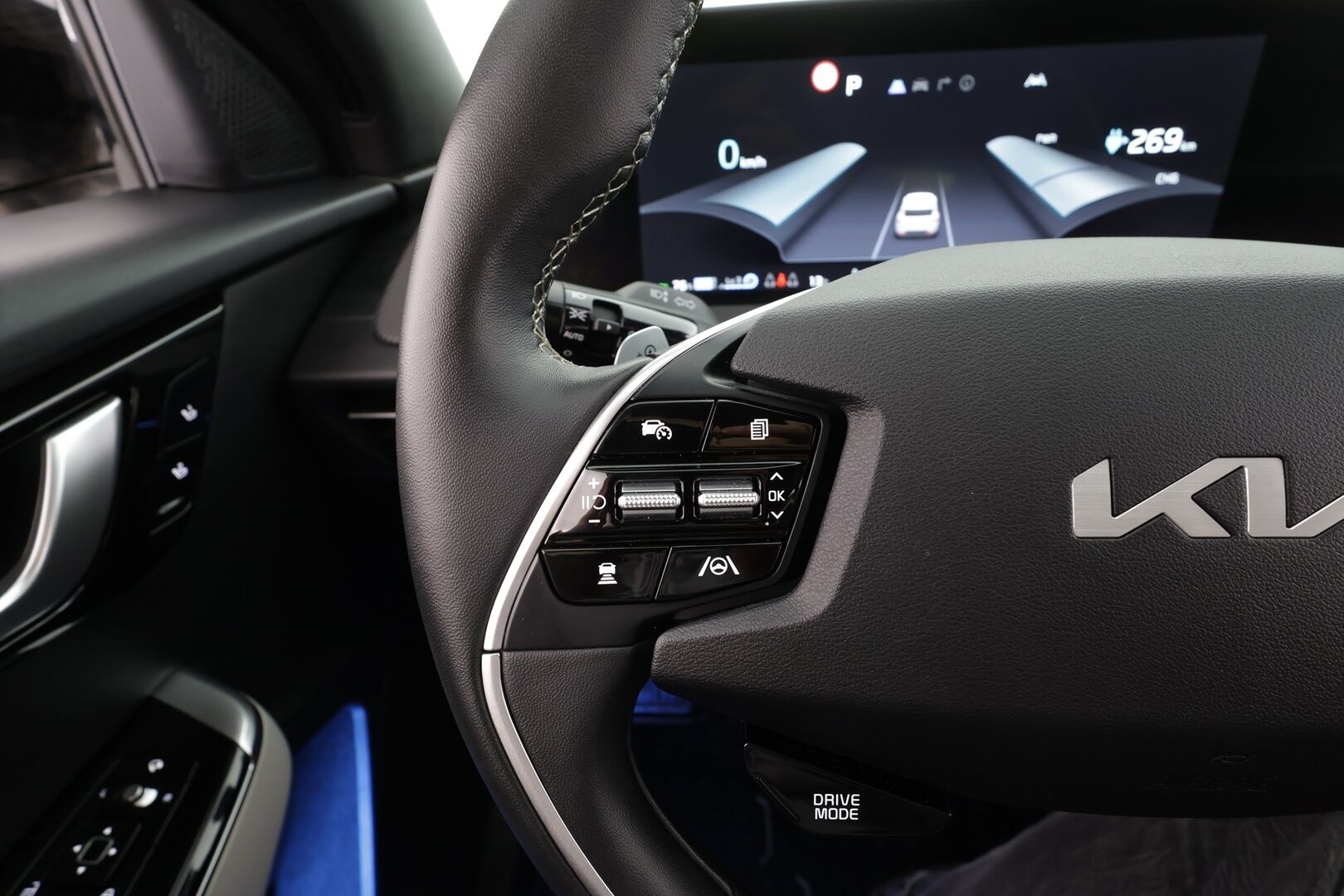 Kia EV6 2022 GT-Line AWD 77 kWh 325 hv * ACC / ILP / P.kamera / LED / Navi / Muistipenkki / Koukku / Ilmastoidut penkit / KeylessGo * - Suomi-auto / Kahdet renkaat aluvanteilla / Merkkihuollettu - HULLUT JOULUT KORKOTARJOUS 2,49% 