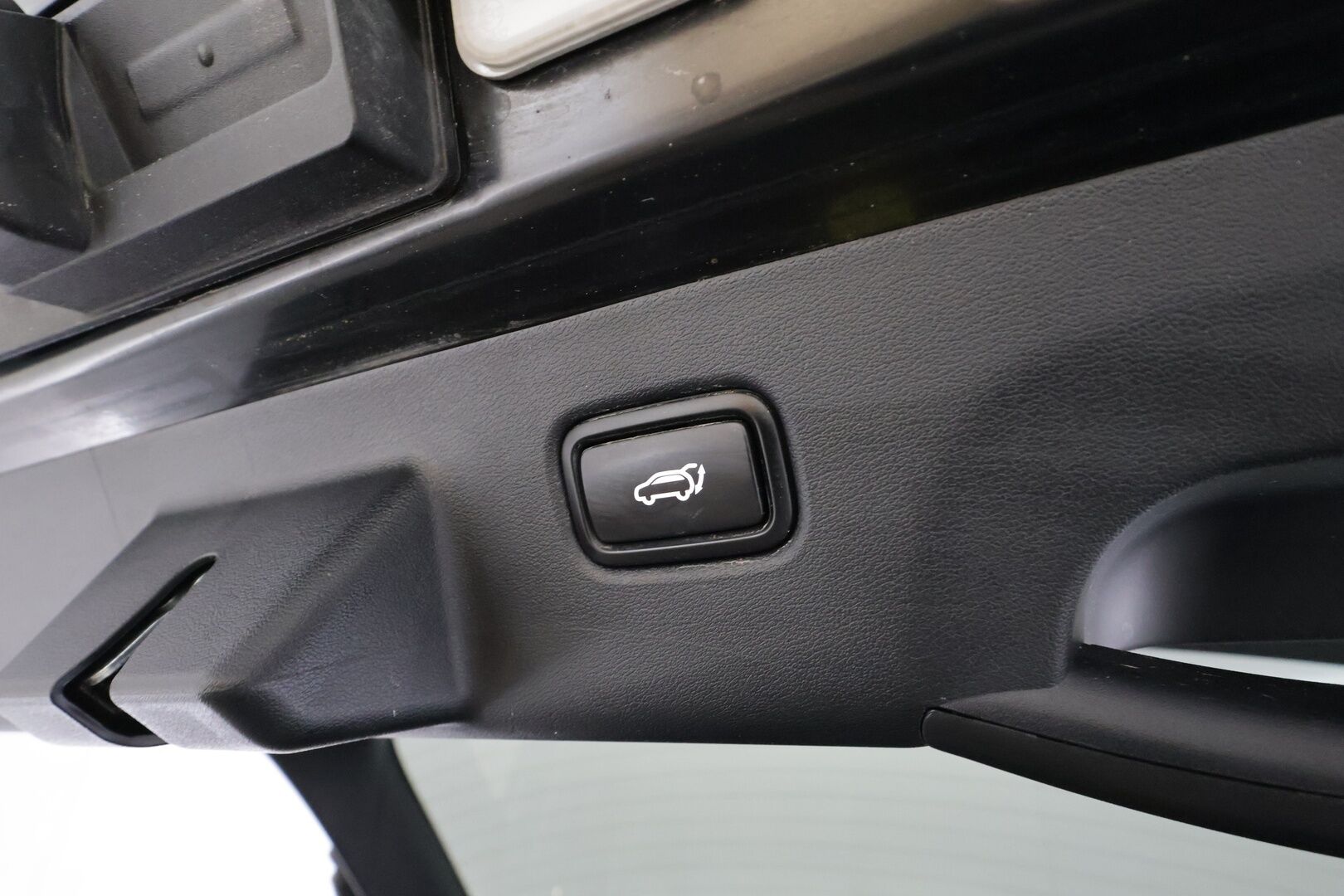 Kia EV6 2022 GT-Line AWD 77 kWh 325 hv * ACC / ILP / P.kamera / LED / Navi / Muistipenkki / Koukku / Ilmastoidut penkit / KeylessGo * - Suomi-auto / Kahdet renkaat aluvanteilla / Merkkihuollettu - HULLUT JOULUT KORKOTARJOUS 2,49% 