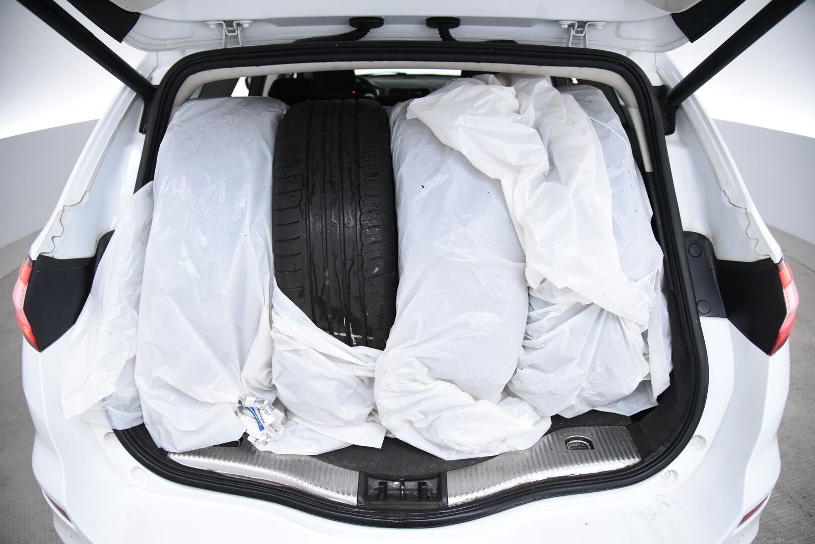 Ford Mondeo 2017 2,0 TDCi 180hv PowerShift AWD ST-Line Wagon / Webasto / Koukku / Vakkari / YritysOutlet - Myydään vain yrityksille - Lue kuvateksti! / YritysOutlet - Myydään vain yrityksille