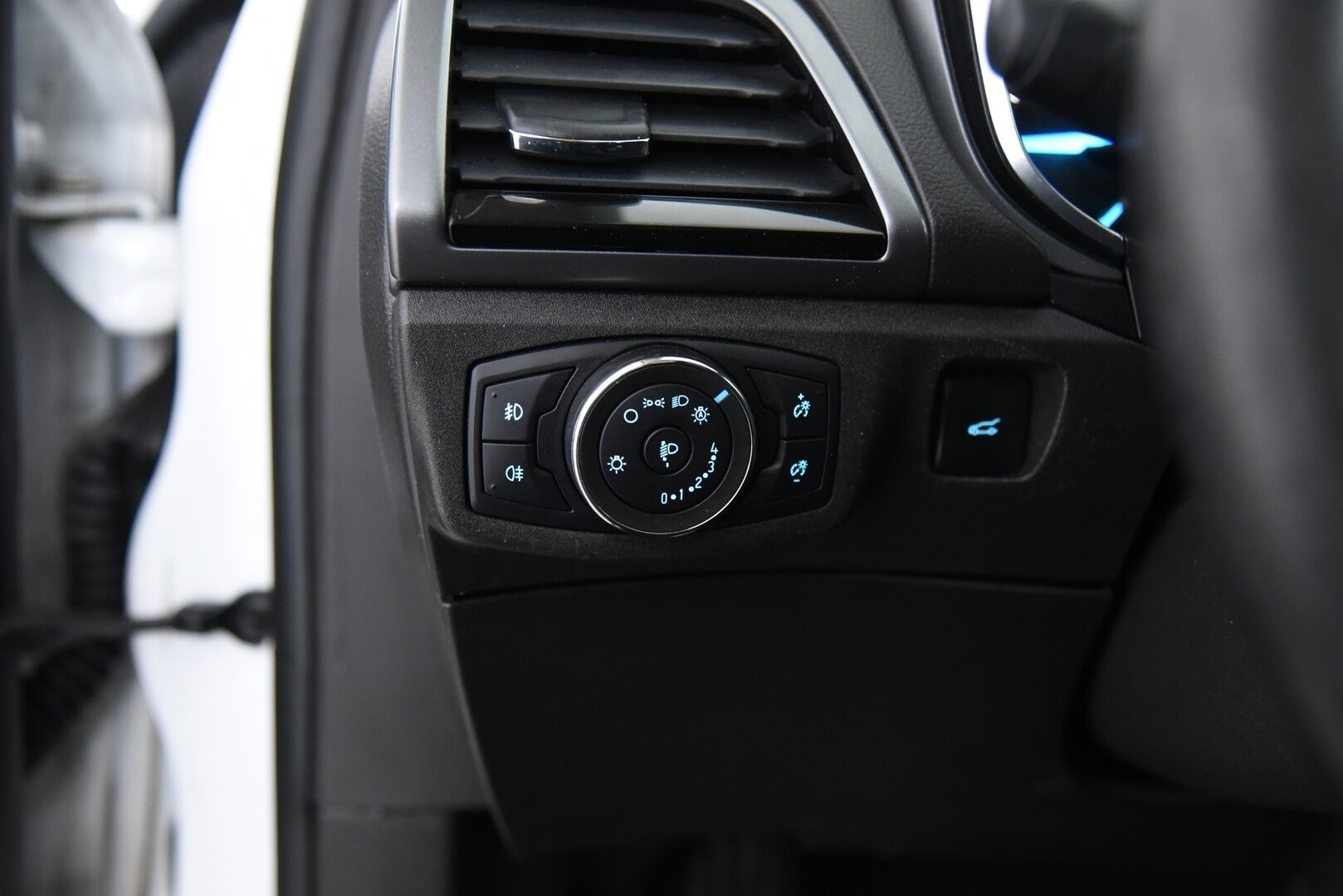 Ford Mondeo 2017 2,0 TDCi 180hv PowerShift AWD ST-Line Wagon / Webasto / Koukku / Vakkari / YritysOutlet - Myydään vain yrityksille - Lue kuvateksti! / YritysOutlet - Myydään vain yrityksille