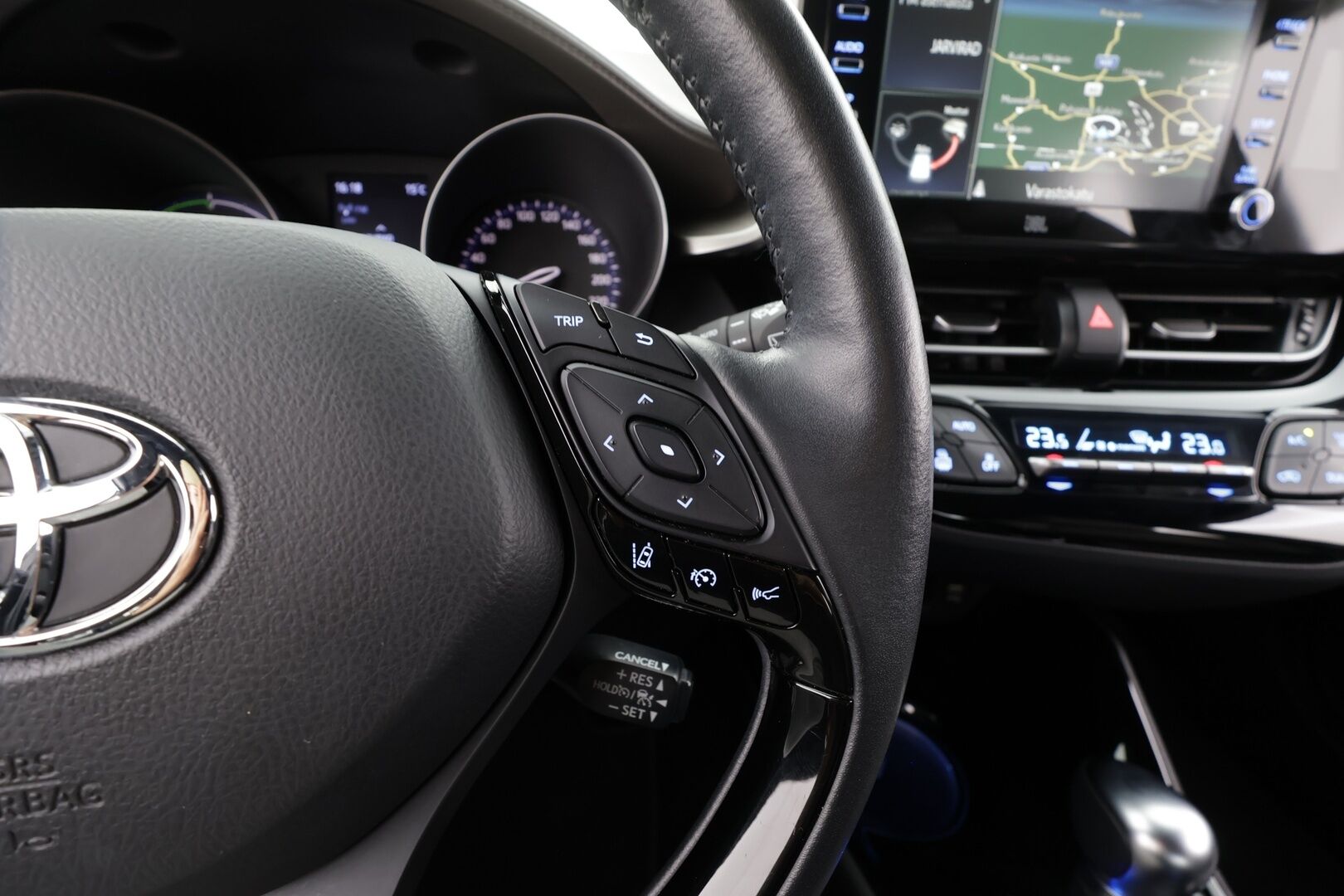 Toyota C-HR 2020 2,0 Hybrid Premium* ACC / JBL / Kamera / LED / Navi / KeylessGo / Puolinahat* - KATSO HINTA JA VARUSTEET! / Kahdet renkaat alumiinivanteilla / Viimeisin huolto 78tkm / Isommalla koneella!