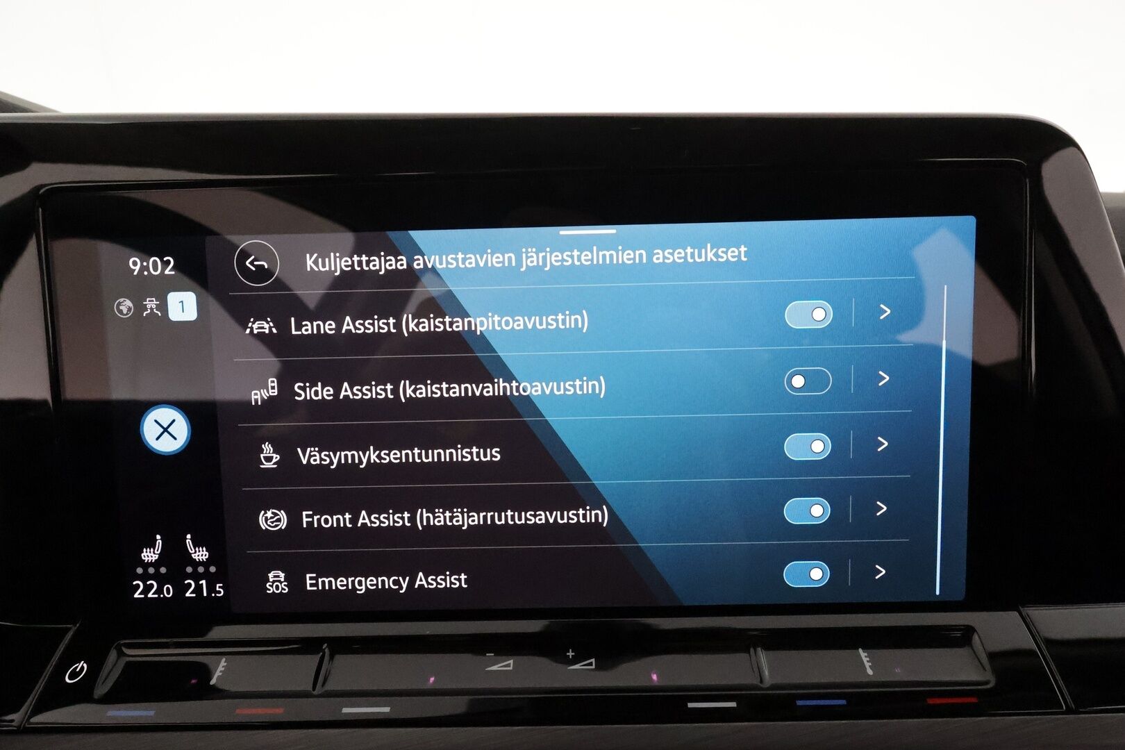 Volkswagen Golf 2022 Variant Style Business 1,5 eTSI 96 kW (MHEV) *Muistipenkki / Webasto / ACC / Digimittaristo / KeylessGo / Kamera* - Suomi-auto / Merkkihuollettu / Kahdet renkaat aluvanteilla / Viimeisin huolto 4/26 * - HULLUT AVAJAISHULINAT KORKOTARJOUS 3,29 %