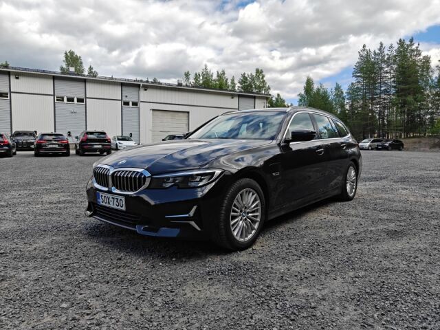 BMW 320 -kuva